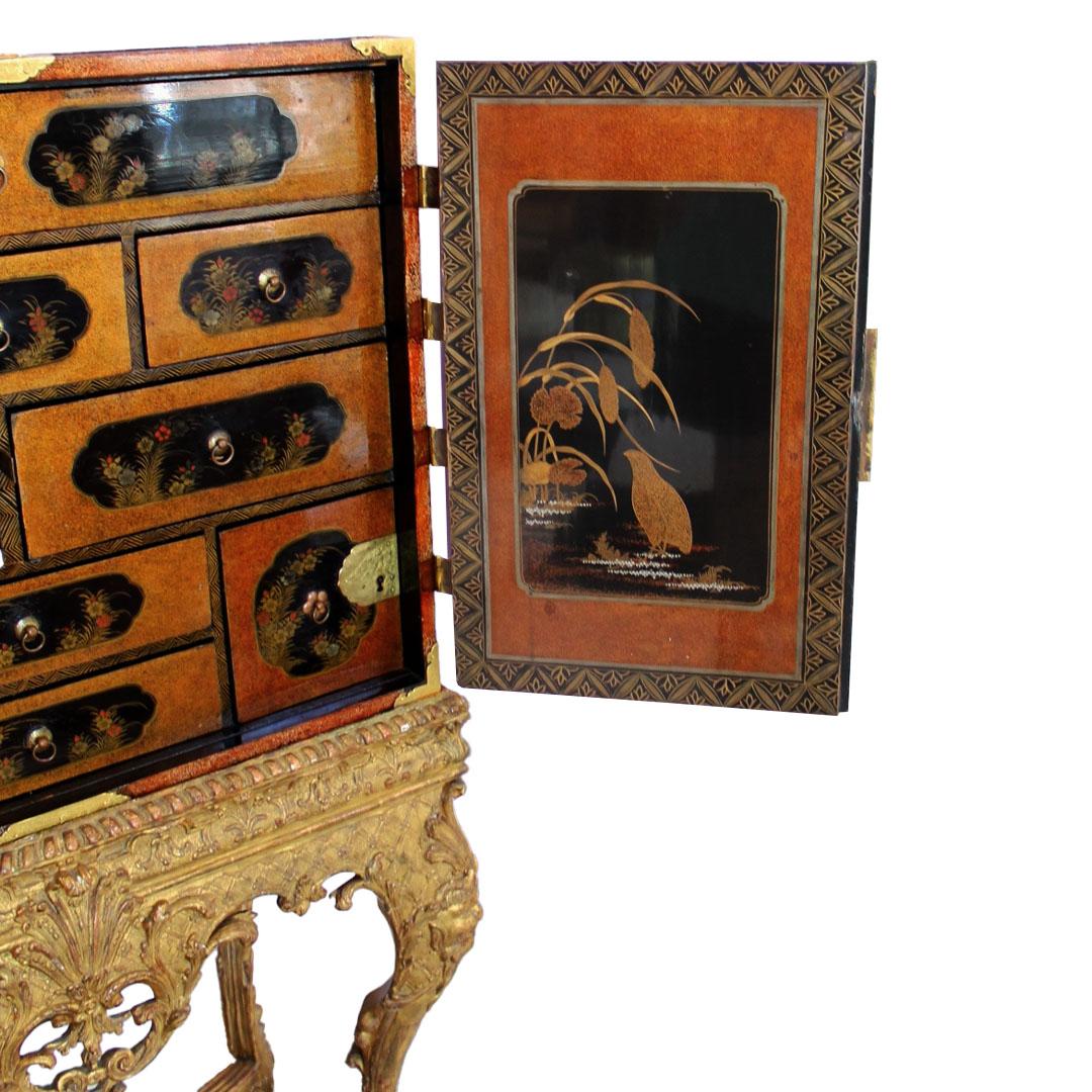 European Japanese Lacquer Cabinet on Regence Giltwood Stand, circa 1725 For Sale