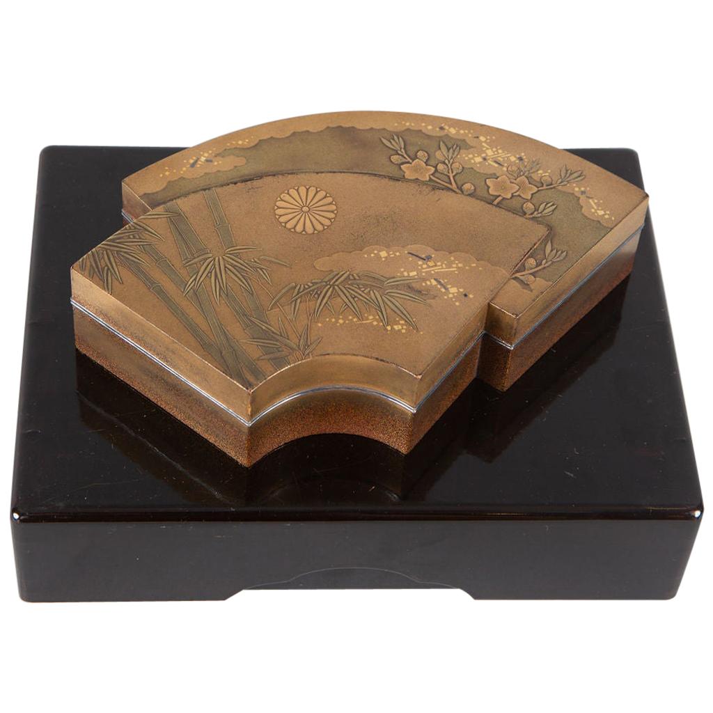 Japanese Lacquer Kogo 'Incense Box' For Sale