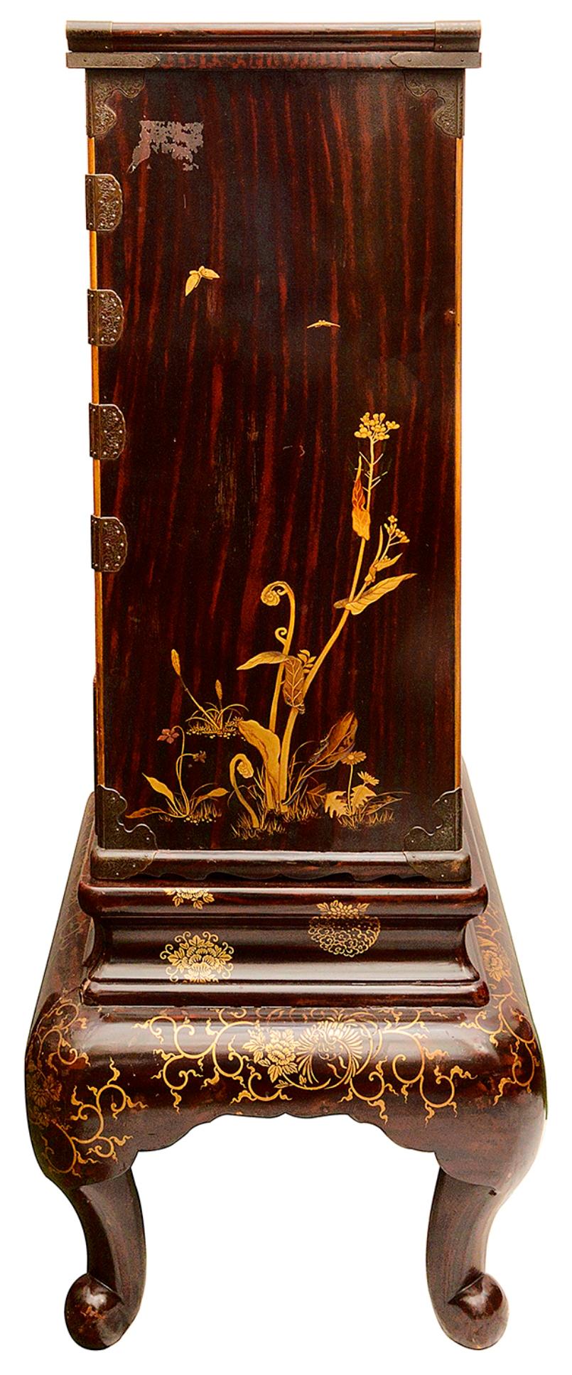 Japanese Lacquer Meiji Period Cabinet on Stand, circa 1890 For Sale 12