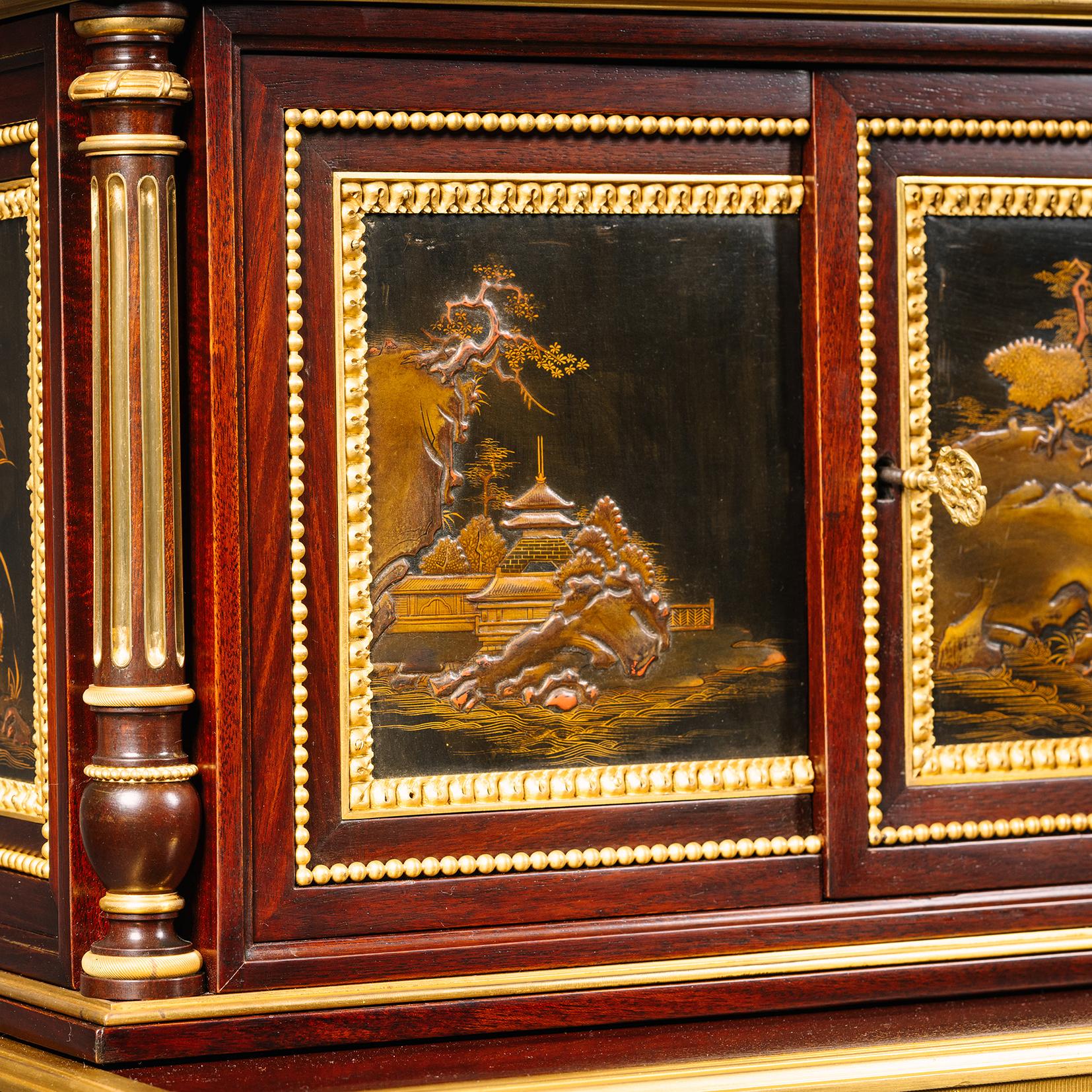 Bonheur du Jour montado en laca japonesa, de Henry Dasson en venta 4