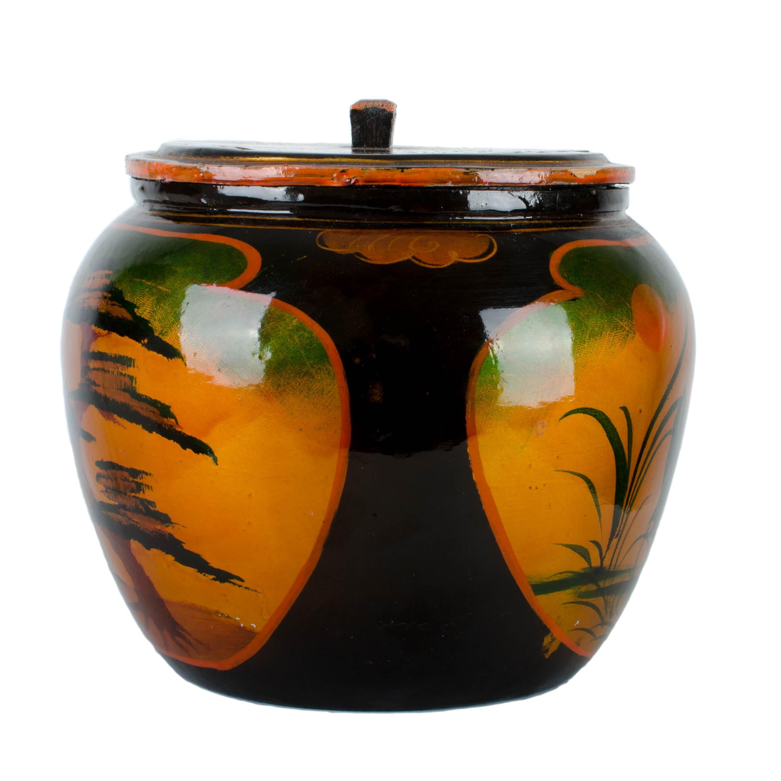 Porte-théière en laque japonaise rembourrée Bon état - En vente à Savannah, GA