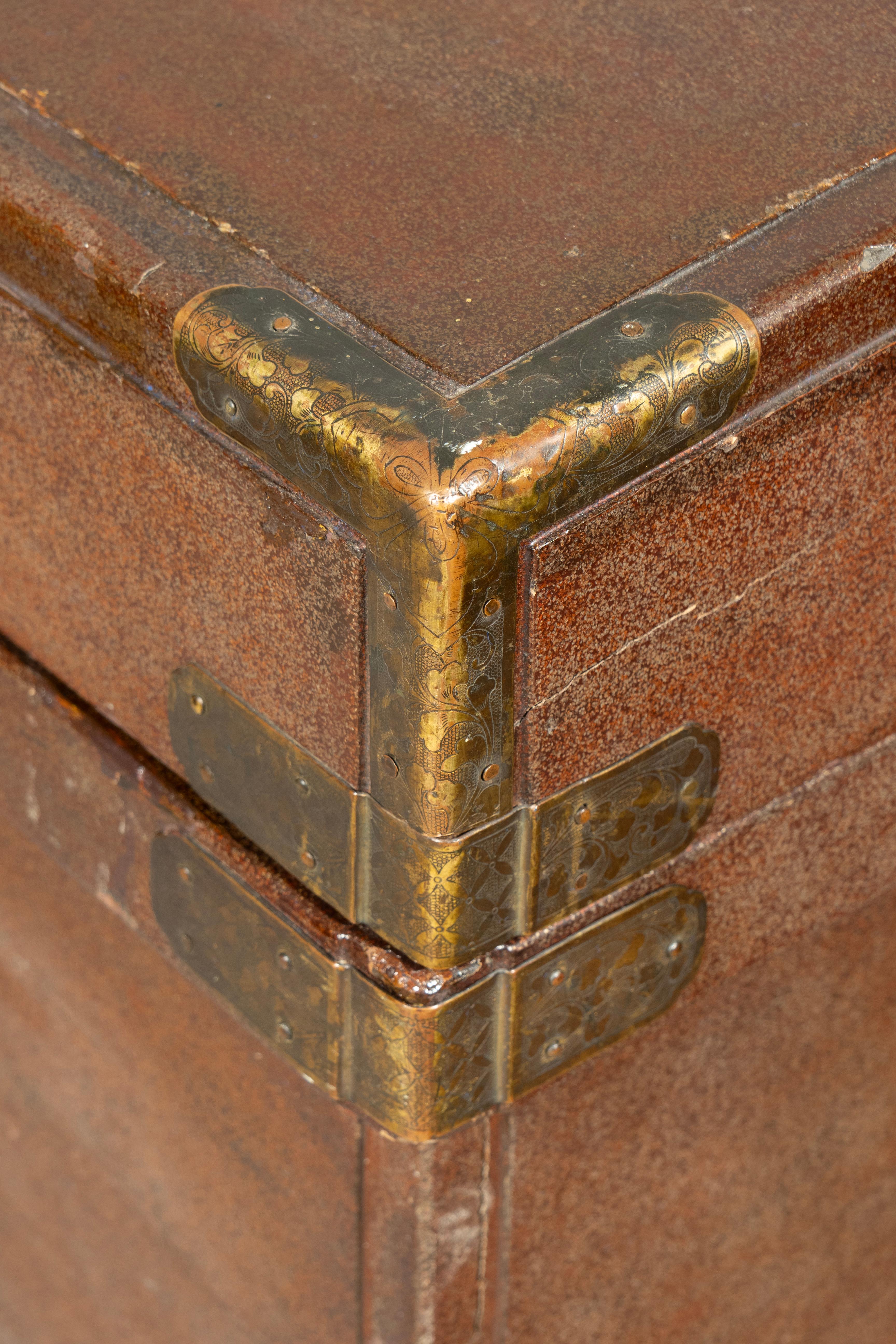 Baule da samurai in lacca giapponese proveniente dalla proprietà di Sir John Richardson in vendita 6