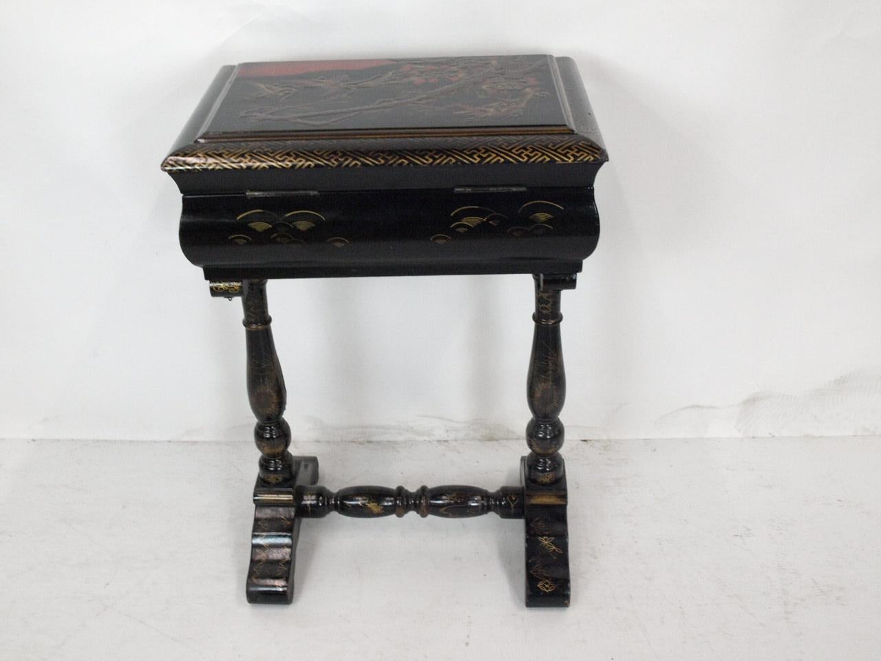 Japanese Lacquer Sewing Table For Sale 2