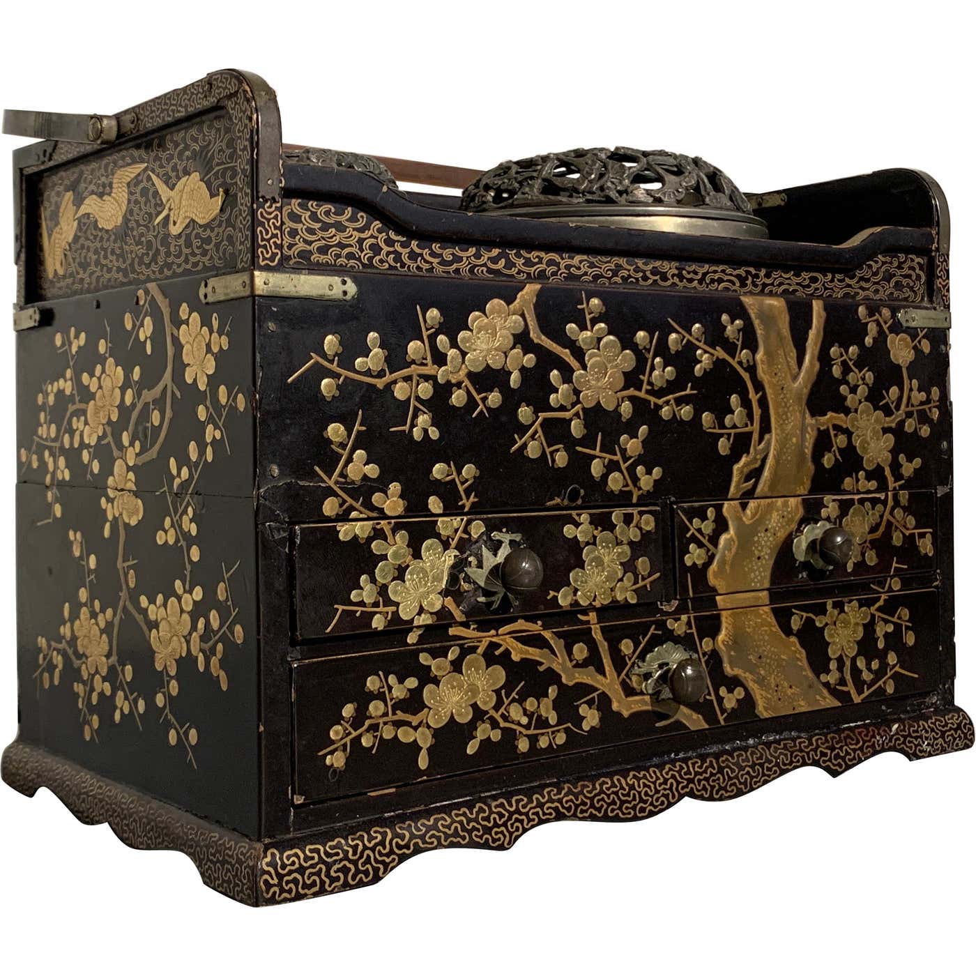Japanese Lacquer Smoking Box, Tabako Bon, Edo Period, 19th Century For ...