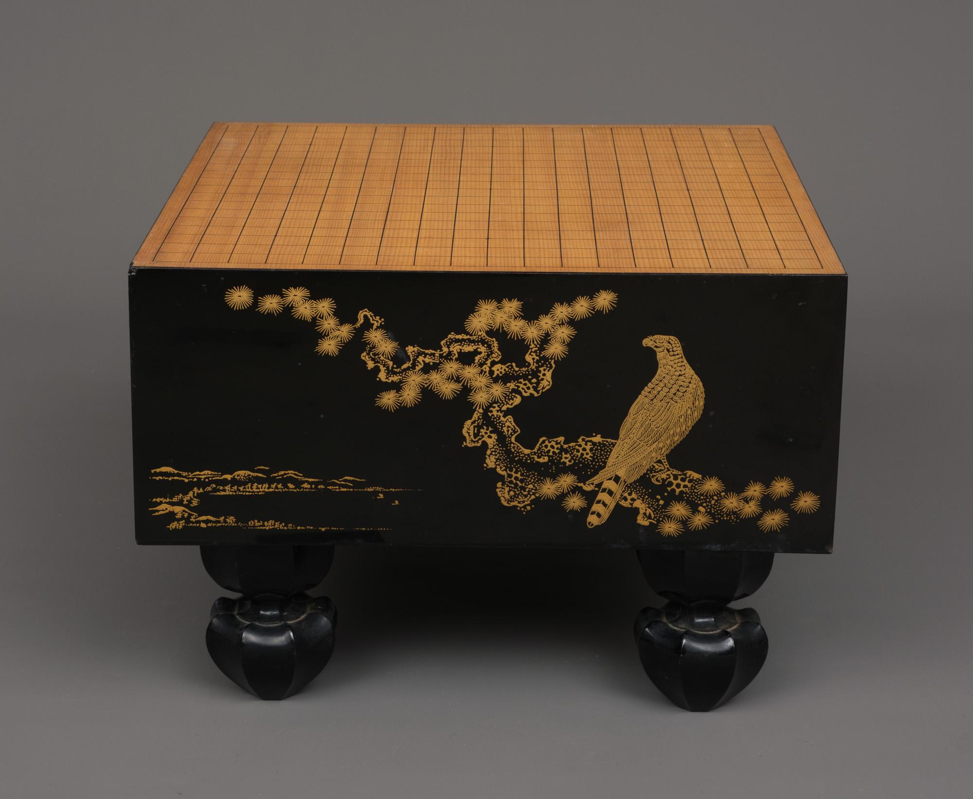 Shell Japanese lacquer solid wooden go-game table 碁盤 (goban) complete with go-stones
