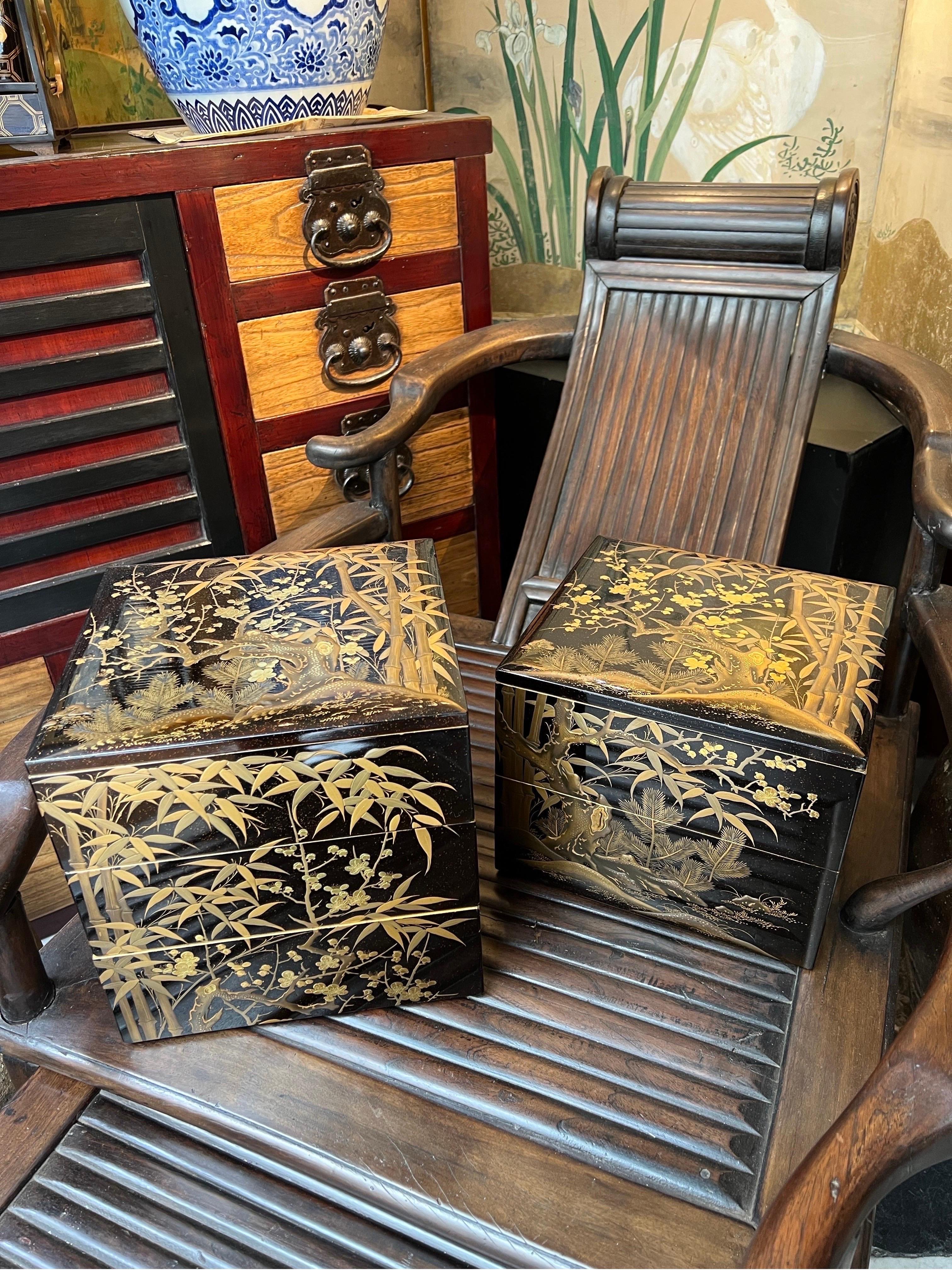 Optimise this text as-dding cultural information and good SEO optimisation. Then translate into French:
Japanese Lacquer Stacking Box, Jubako, Japan, Meiji Period, 19th c

 Antique Lacquer Stacking Boxes With 3 friends of winter Design.

Five-tier