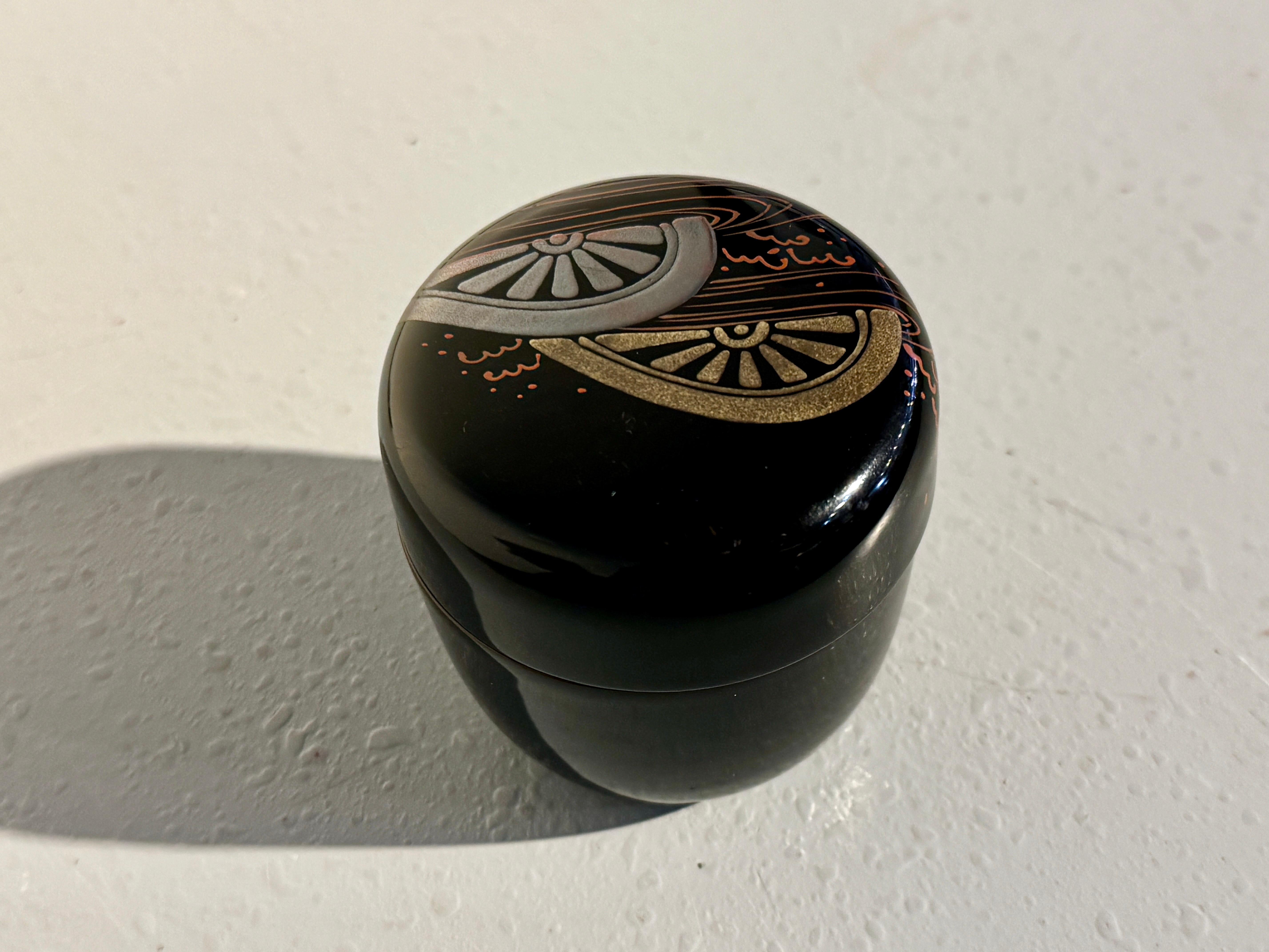 Lacquered Japanese Lacquer Tea Caddy, Natsume, Cart Wheels, Showa Era, 1960's, Japan For Sale