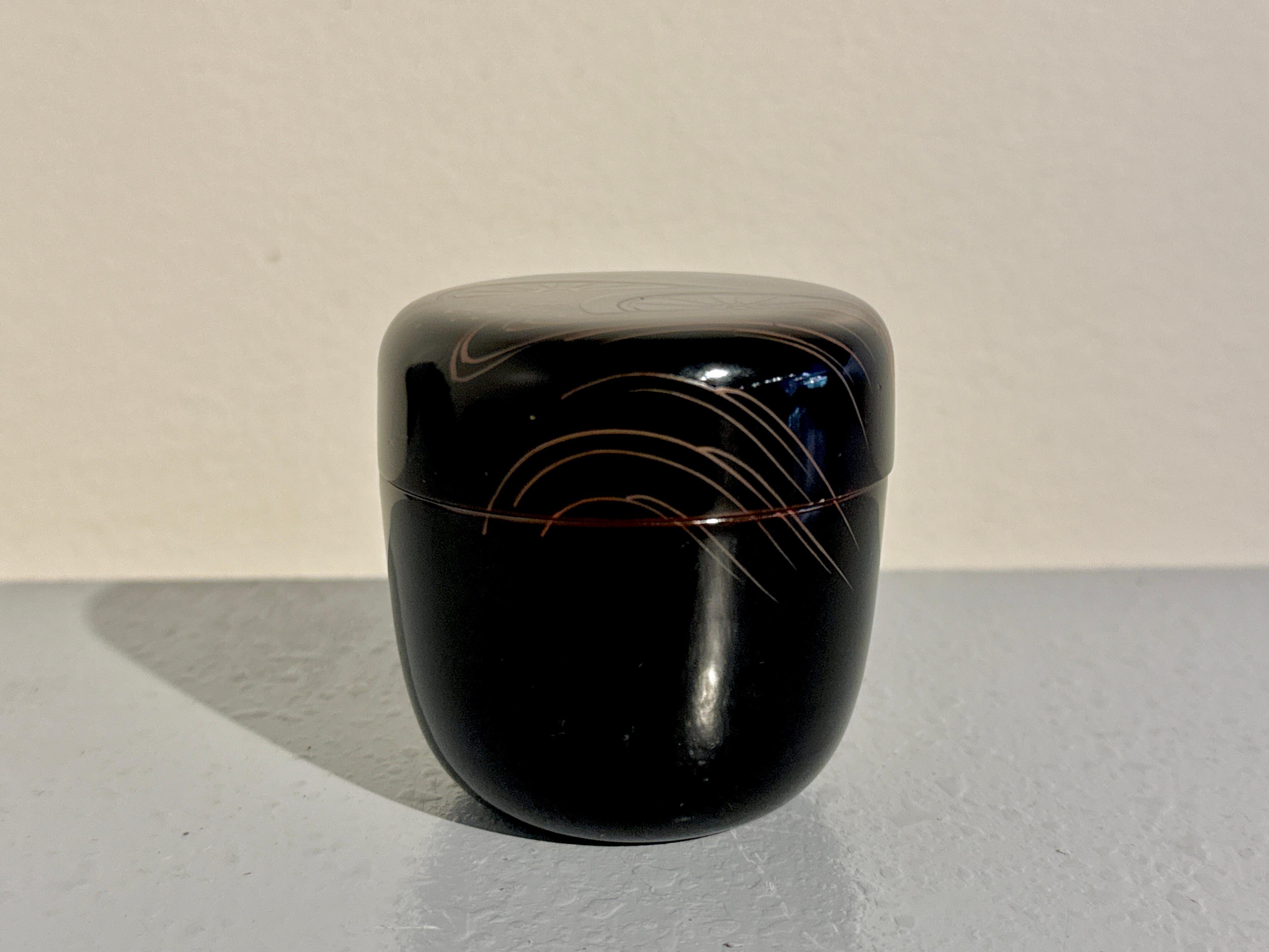 Japanese Lacquer Tea Caddy, Natsume, Cart Wheels, Showa Era, 1960's, Japan For Sale 1