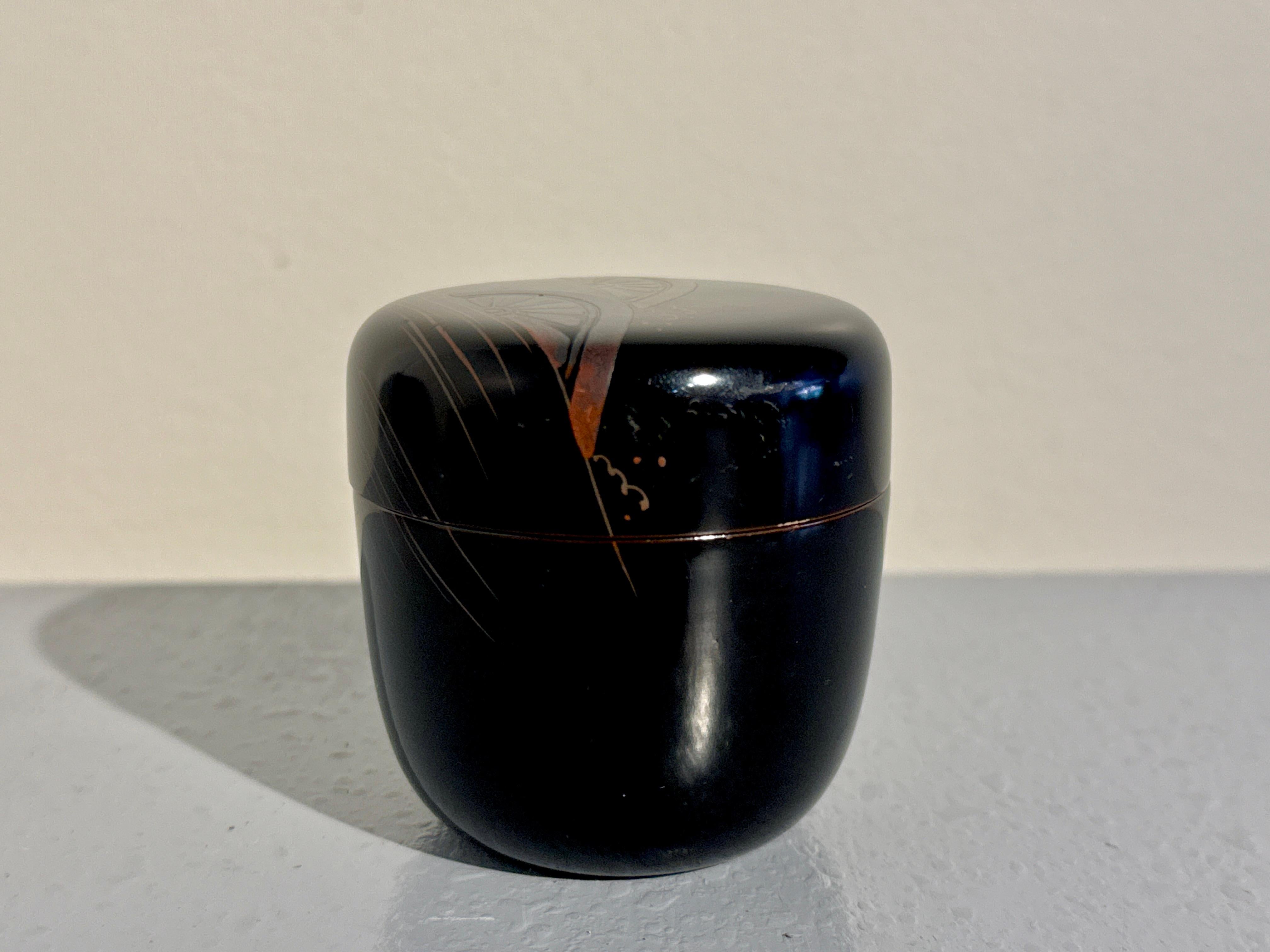 Japanese Lacquer Tea Caddy, Natsume, Cart Wheels, Showa Era, 1960's, Japan For Sale 2