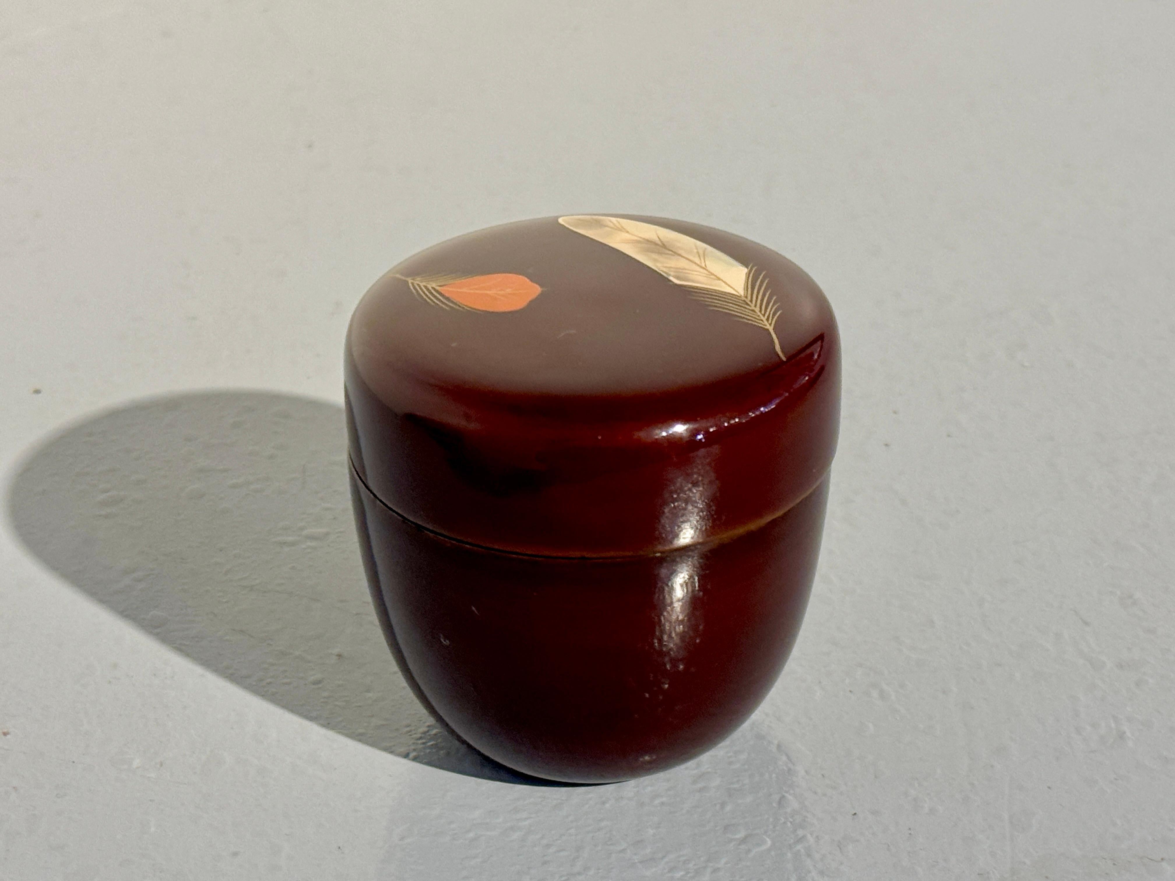 Hand-Painted Japanese Lacquer Tea Caddy, Natsume, Feather Design, Showa Era, c 1960's, Japan