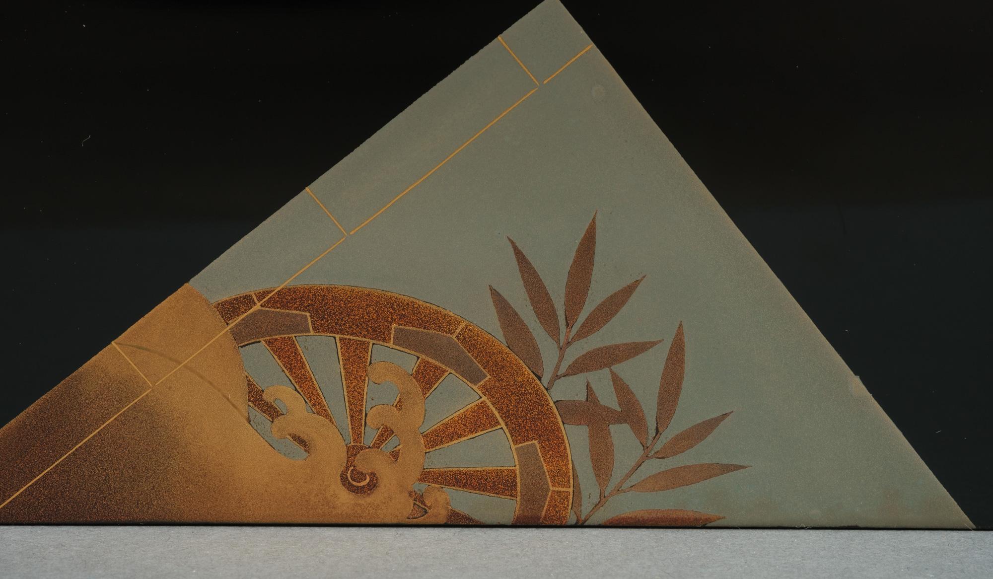 Japanese lacquer tebako 手箱 (box for personal accessories) with book design For Sale 9