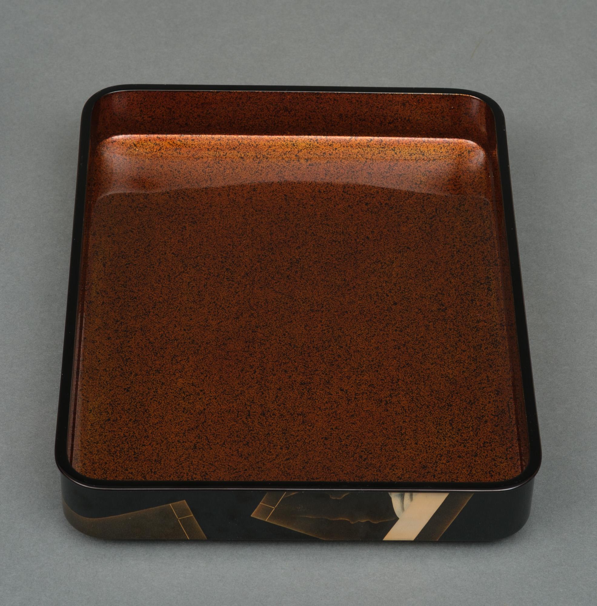 Japanese lacquer tebako 手箱 (box for personal accessories) with book design For Sale 10