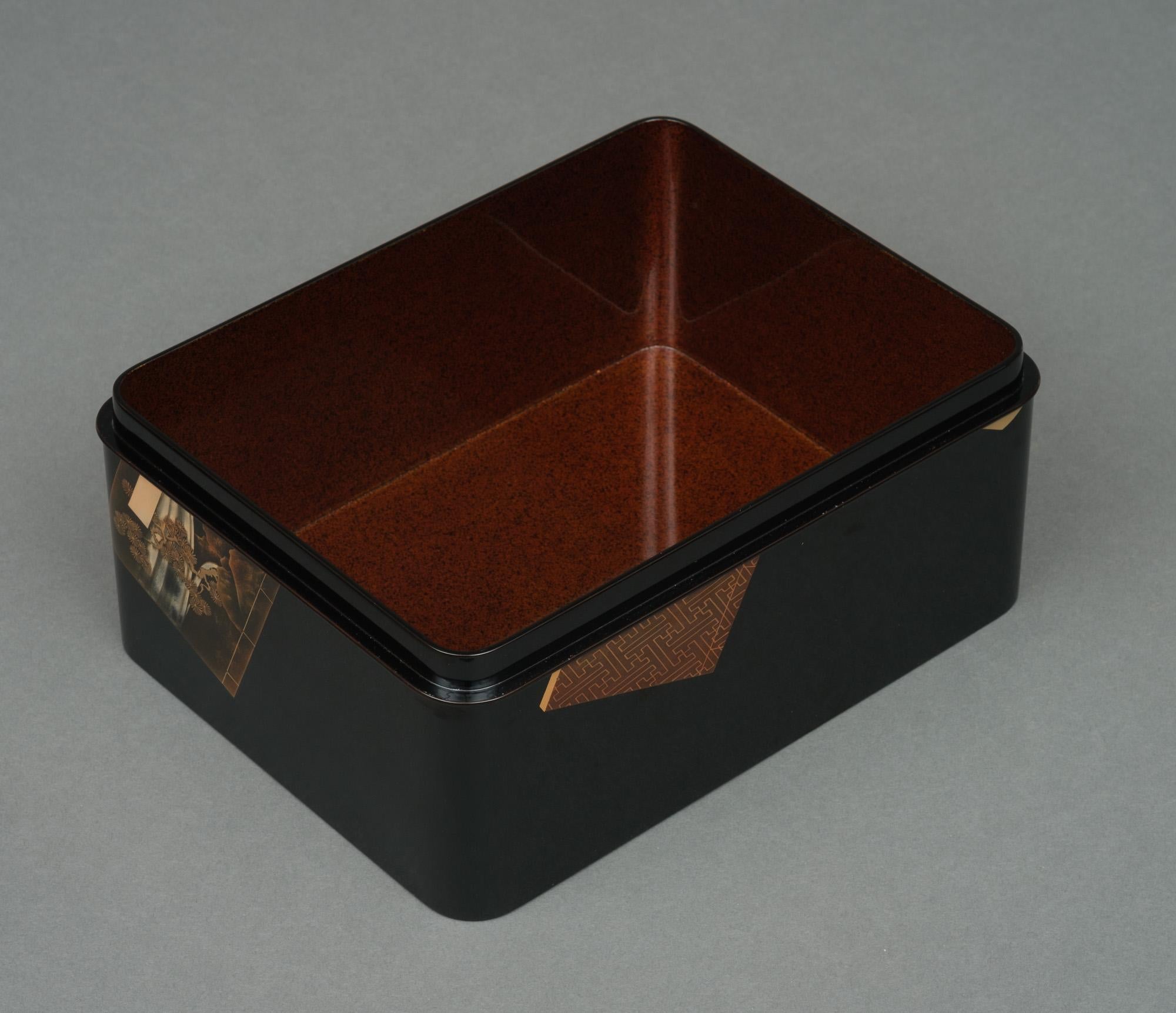 Japanese lacquer tebako 手箱 (box for personal accessories) with book design For Sale 13