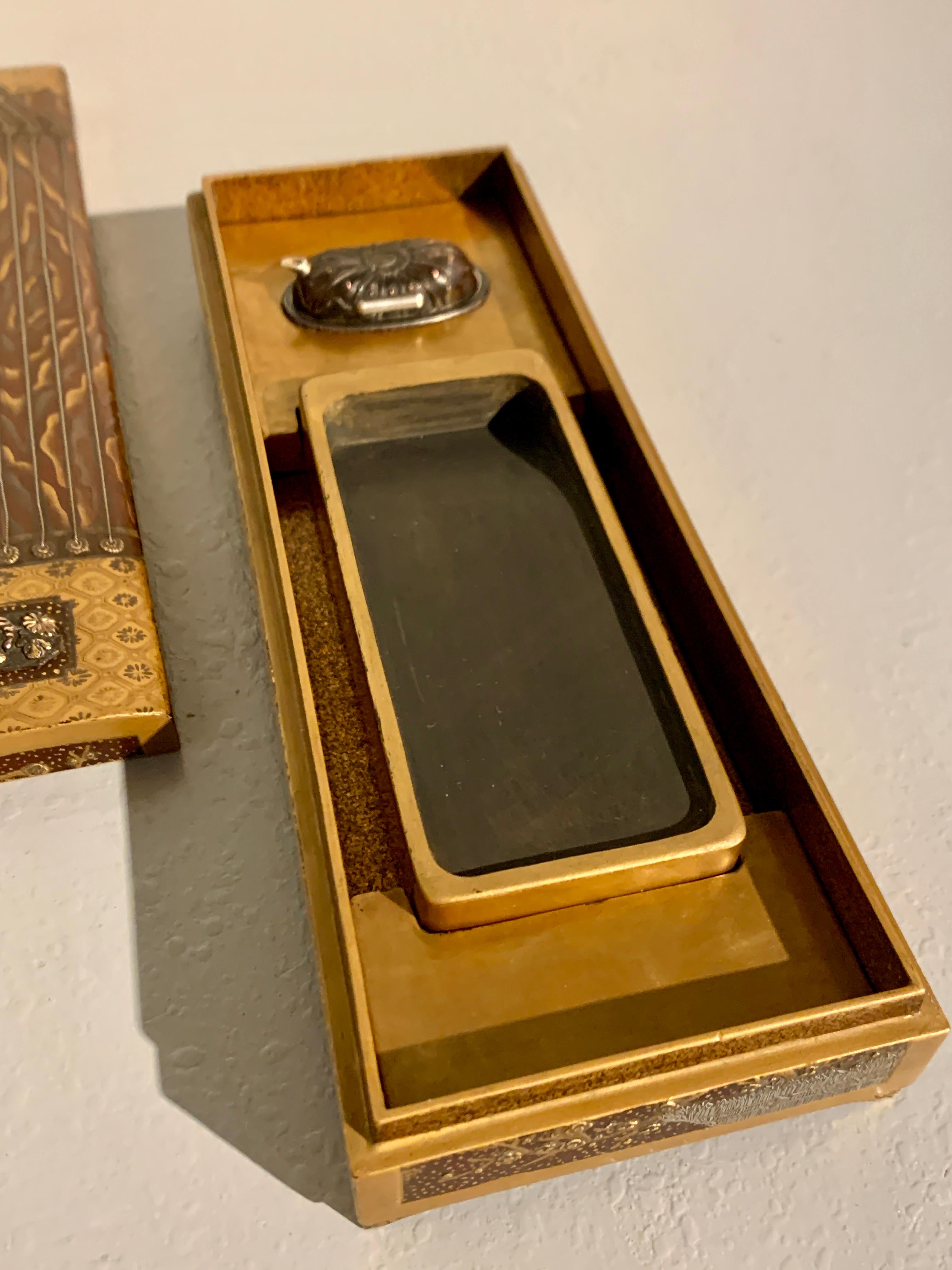 Japanese Lacquer Writing Box, Suzuribako, Edo Period, 18th Century, Japan For Sale 8
