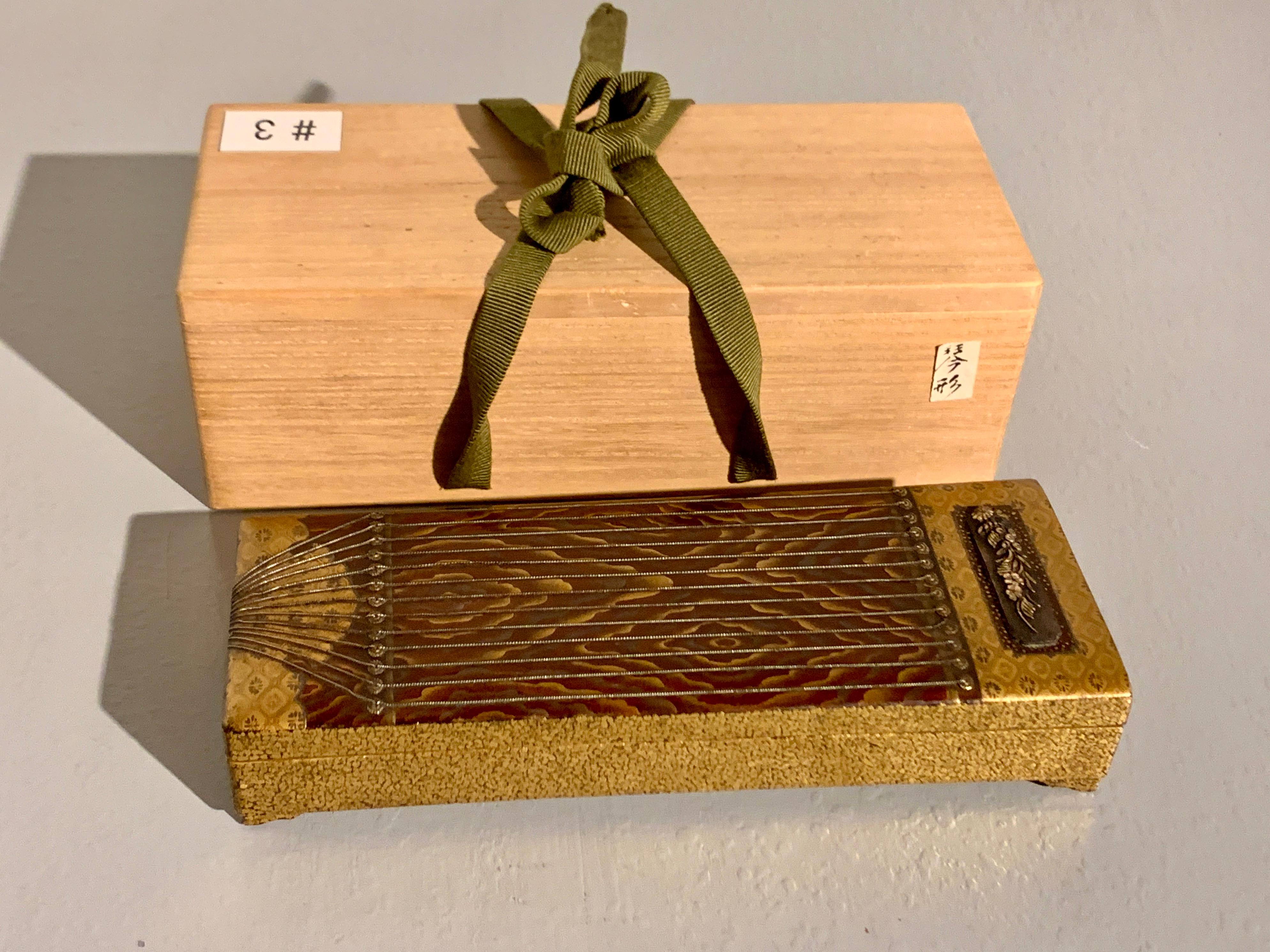 Japanese Lacquer Writing Box, Suzuribako, Edo Period, 18th Century, Japan For Sale 14