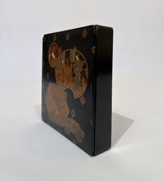 Japanese lacquered black and gold jewellery box 1900