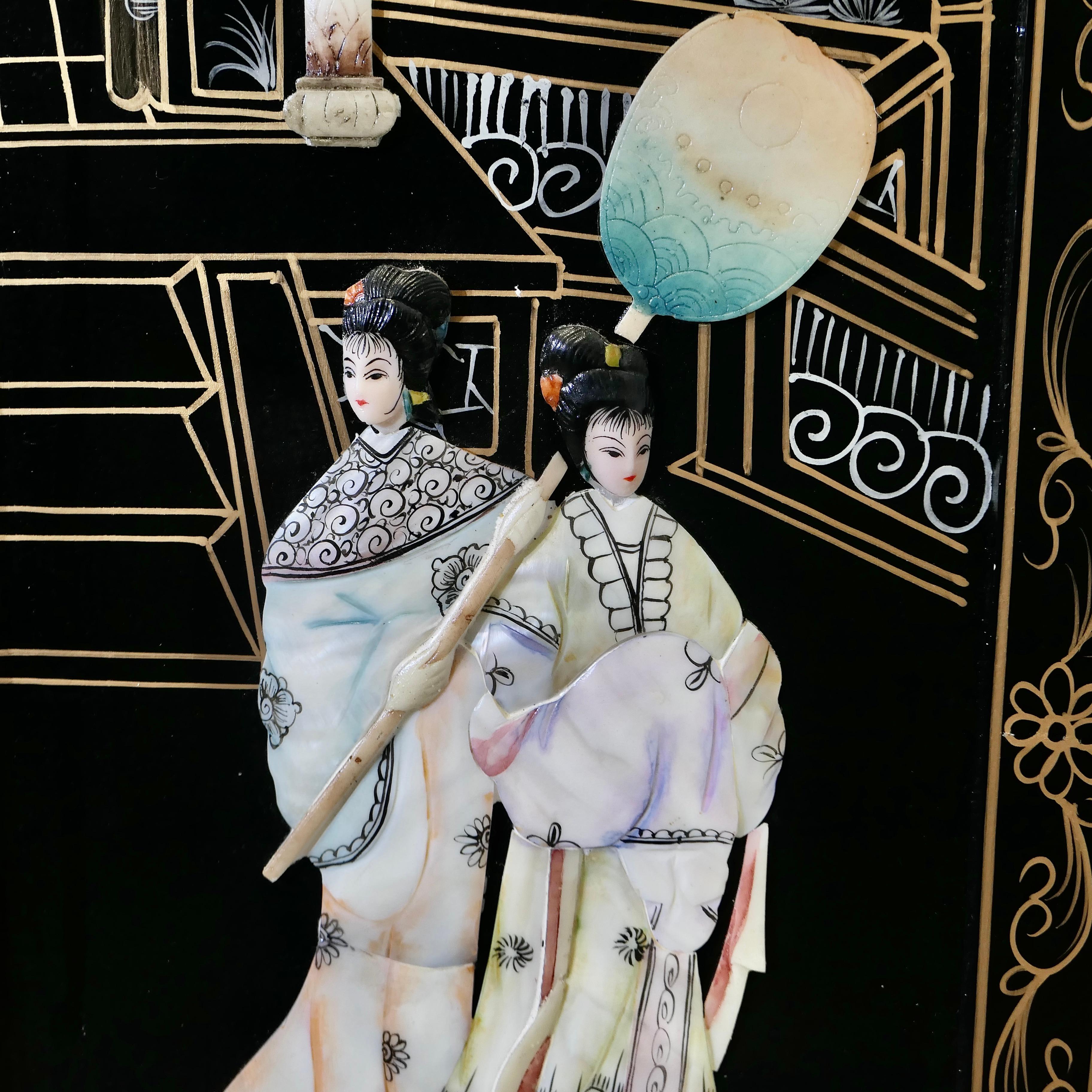 Japanese Lacquered Decorated Wall Panels  These 4 very attractive screens In Good Condition For Sale In Godshill, Isle of Wight