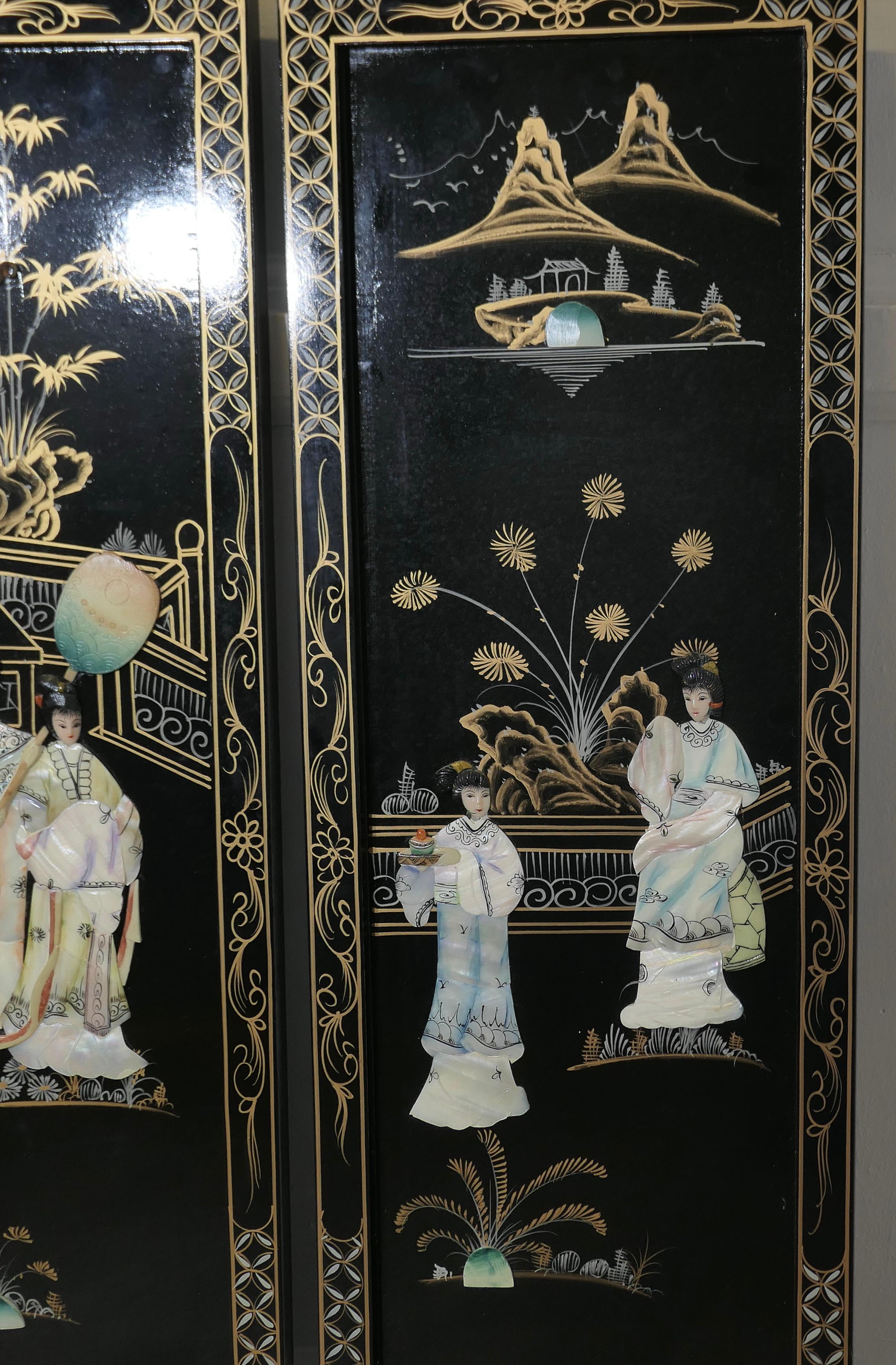 Japanese Lacquered Decorated Wall Panels  These 4 very attractive screens For Sale 3