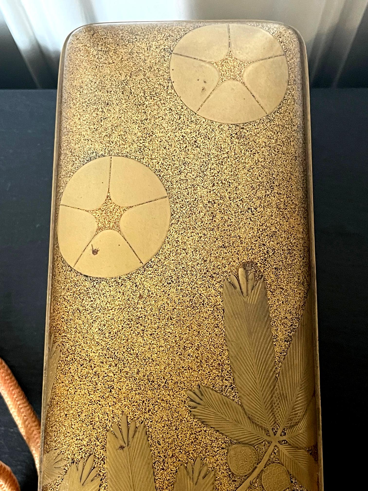Japanisch lackiertes Gold Maki-E Naga Fubako Meiji-Periode, Maki-E Naga im Angebot 4
