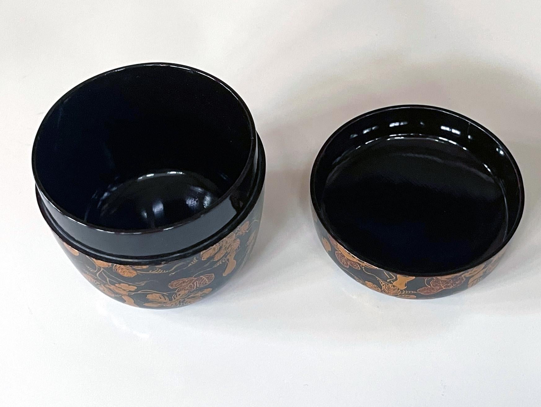 Japanese Lacquered Maki-E Natsume in Kodaiji Style For Sale 2