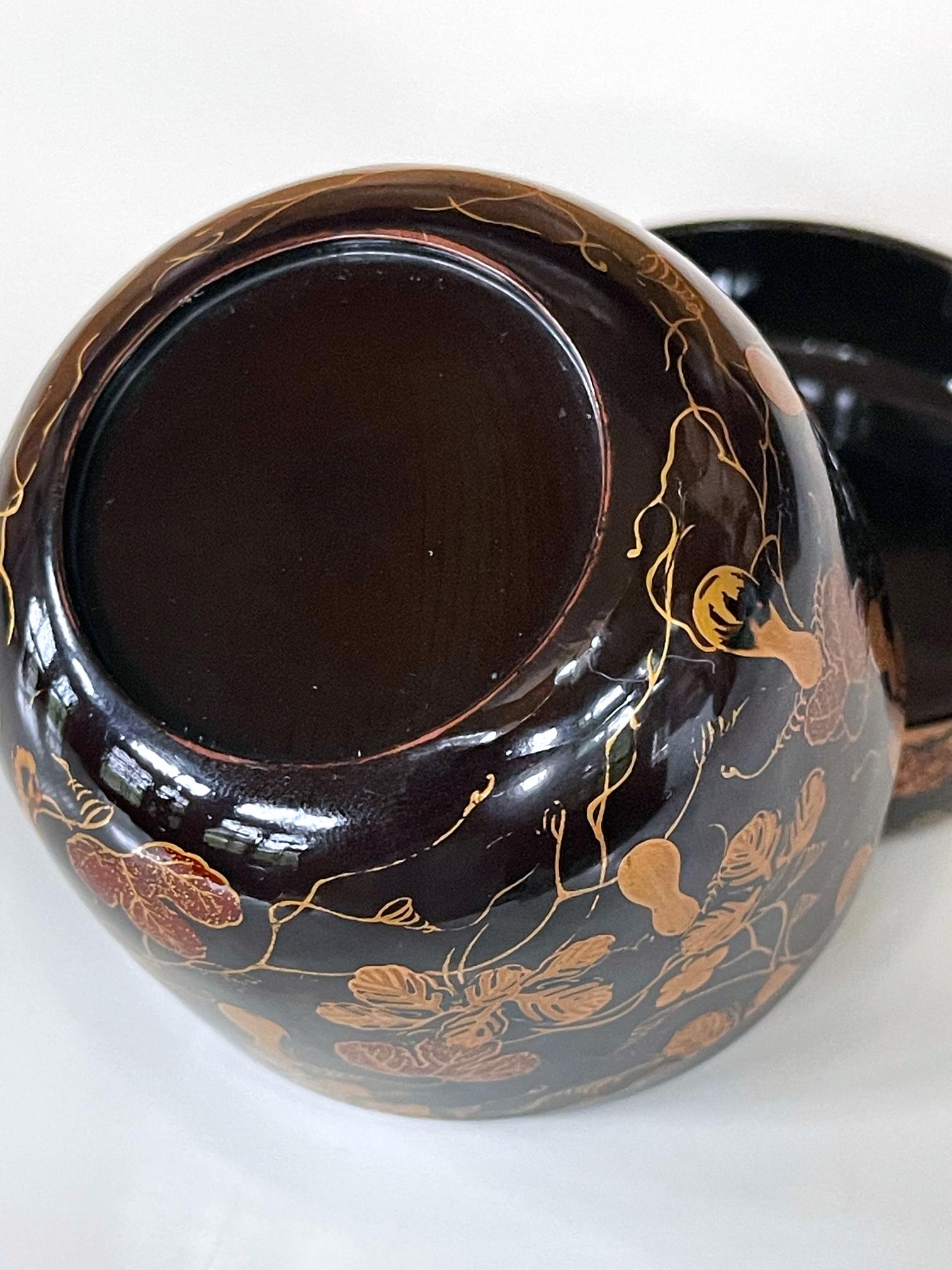Japanese Lacquered Maki-E Natsume in Kodaiji Style For Sale 3