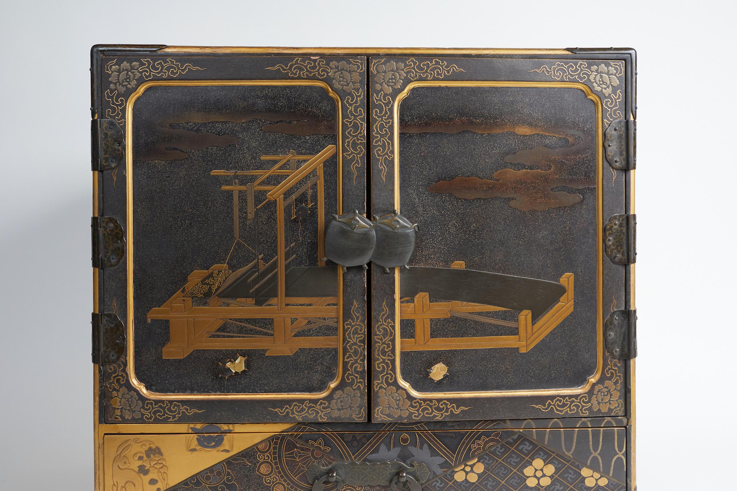 Japanese Lacquered Meiji Period Cabinet For Sale 1