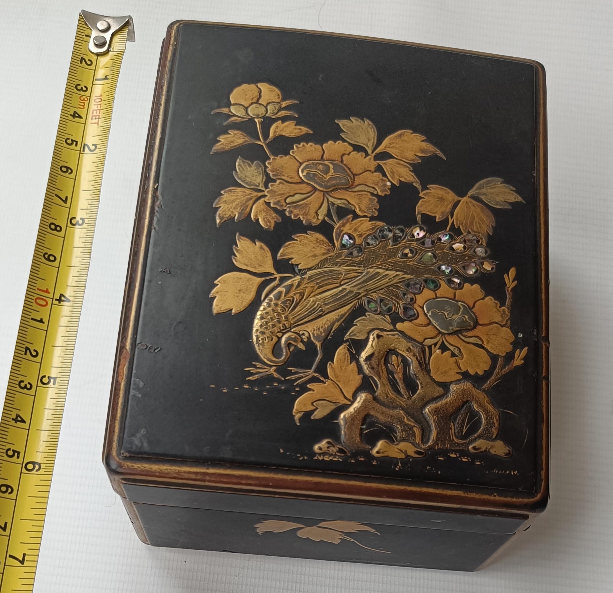 Japanese Lacquered Wood Box 19th Century Asian Antiques 中国古董 For Sale 2