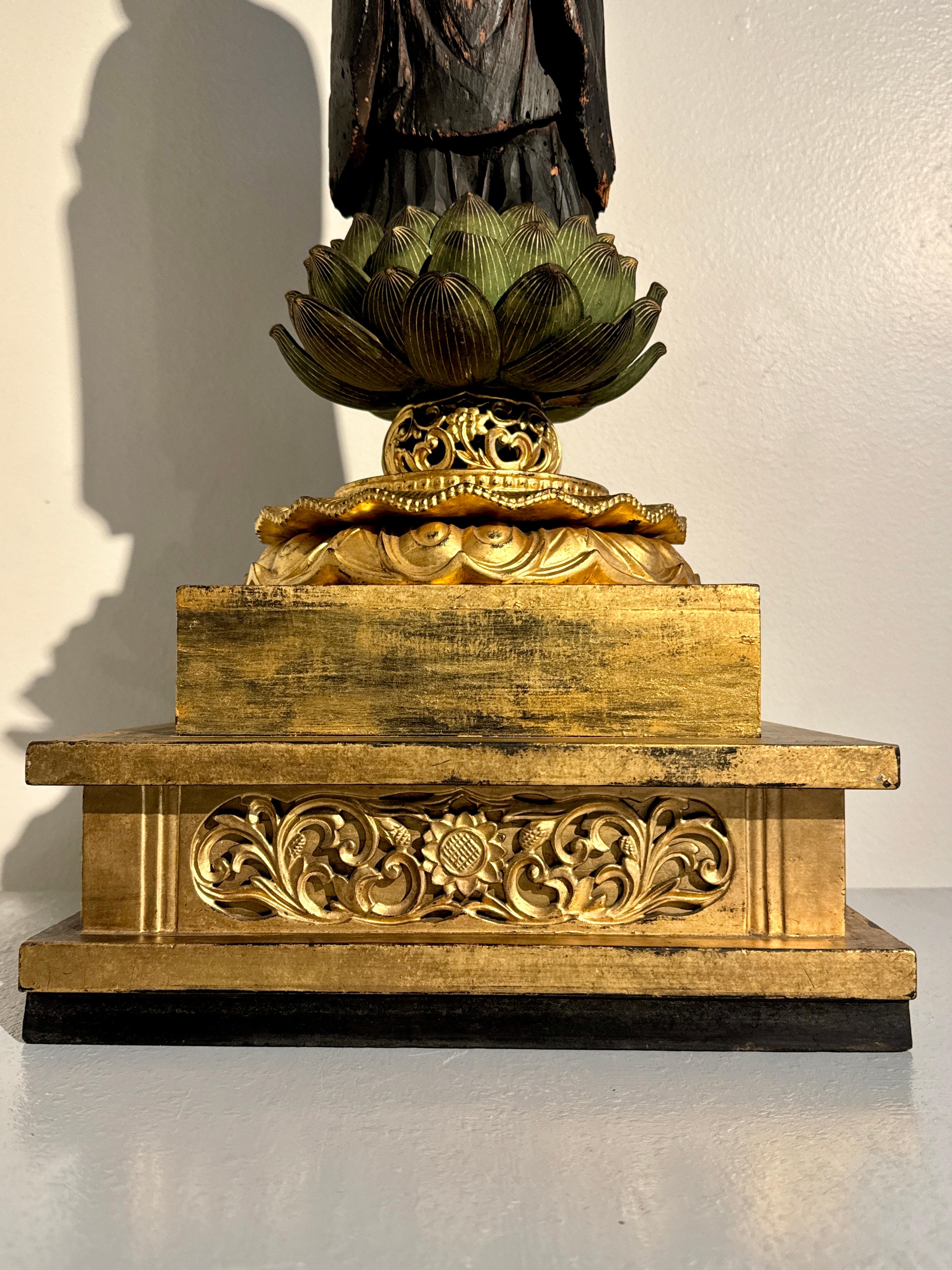 Sho Kannon Japonés de Madera Lacada, Periodo Momoyama/Edo, Siglo XVII, Japón en venta 4
