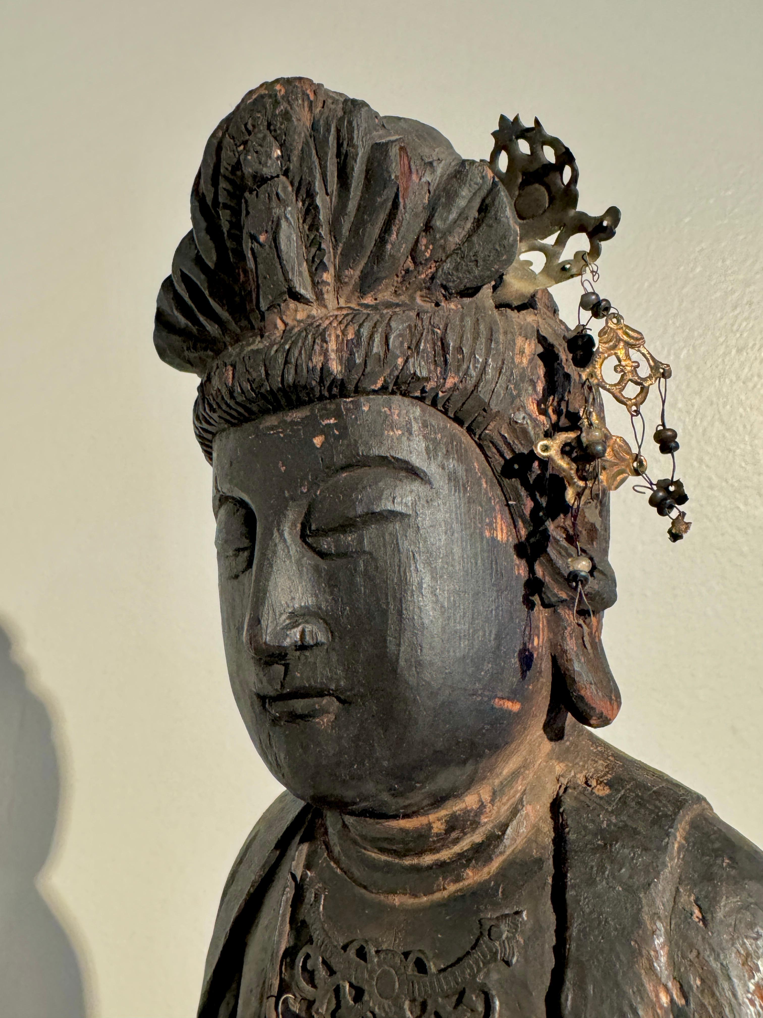 Sho Kannon Japonés de Madera Lacada, Periodo Momoyama/Edo, Siglo XVII, Japón en venta 6