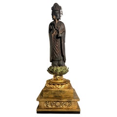 Sho Kannon Japonés de Madera Lacada, Periodo Momoyama/Edo, Siglo XVII, Japón