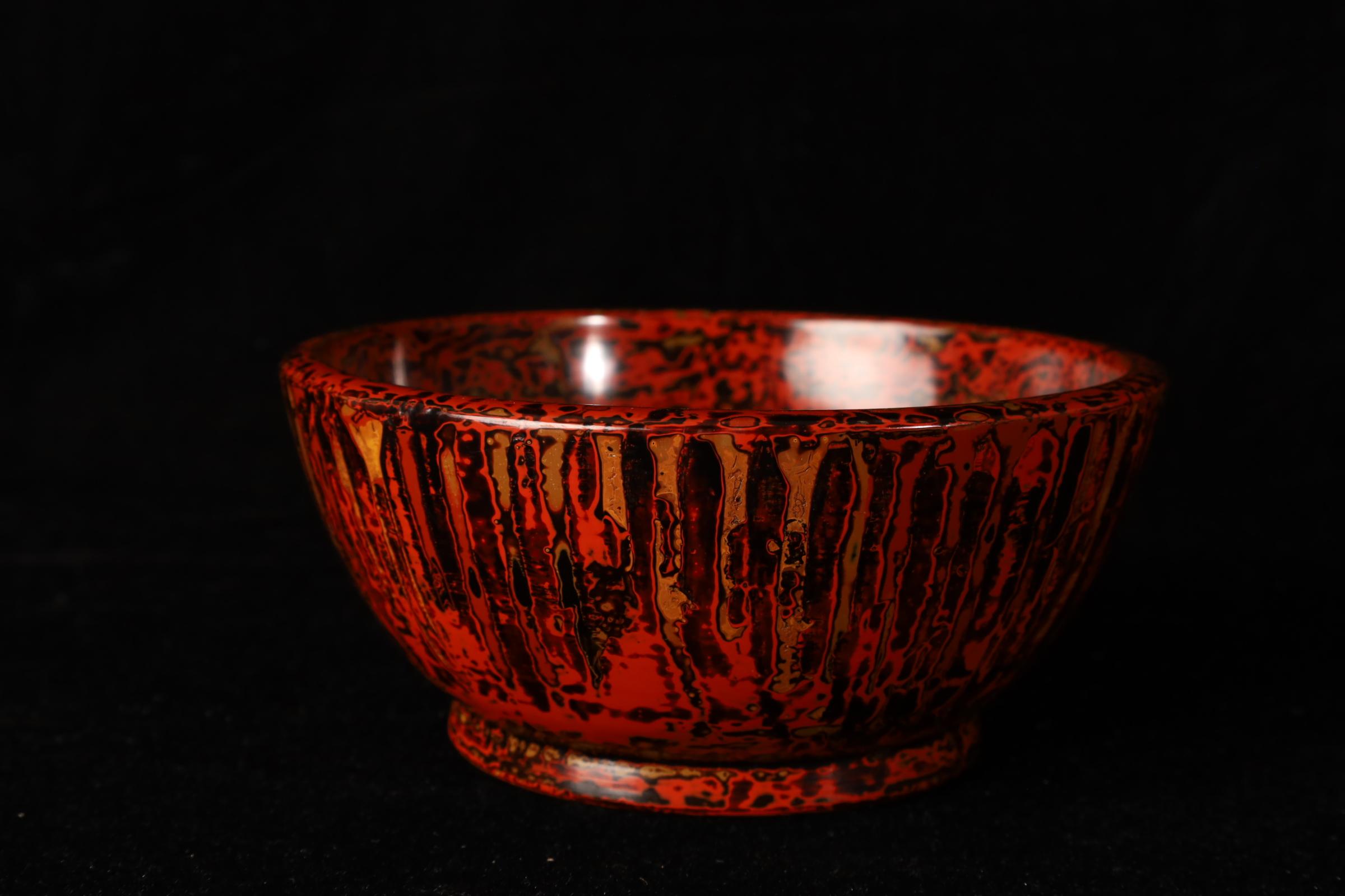 Japanese Lacquerware Bowl — Aizu Lacquer, Dry Lacquer Technique (Early 20th Cent In Good Condition For Sale In Fukuoka, JP
