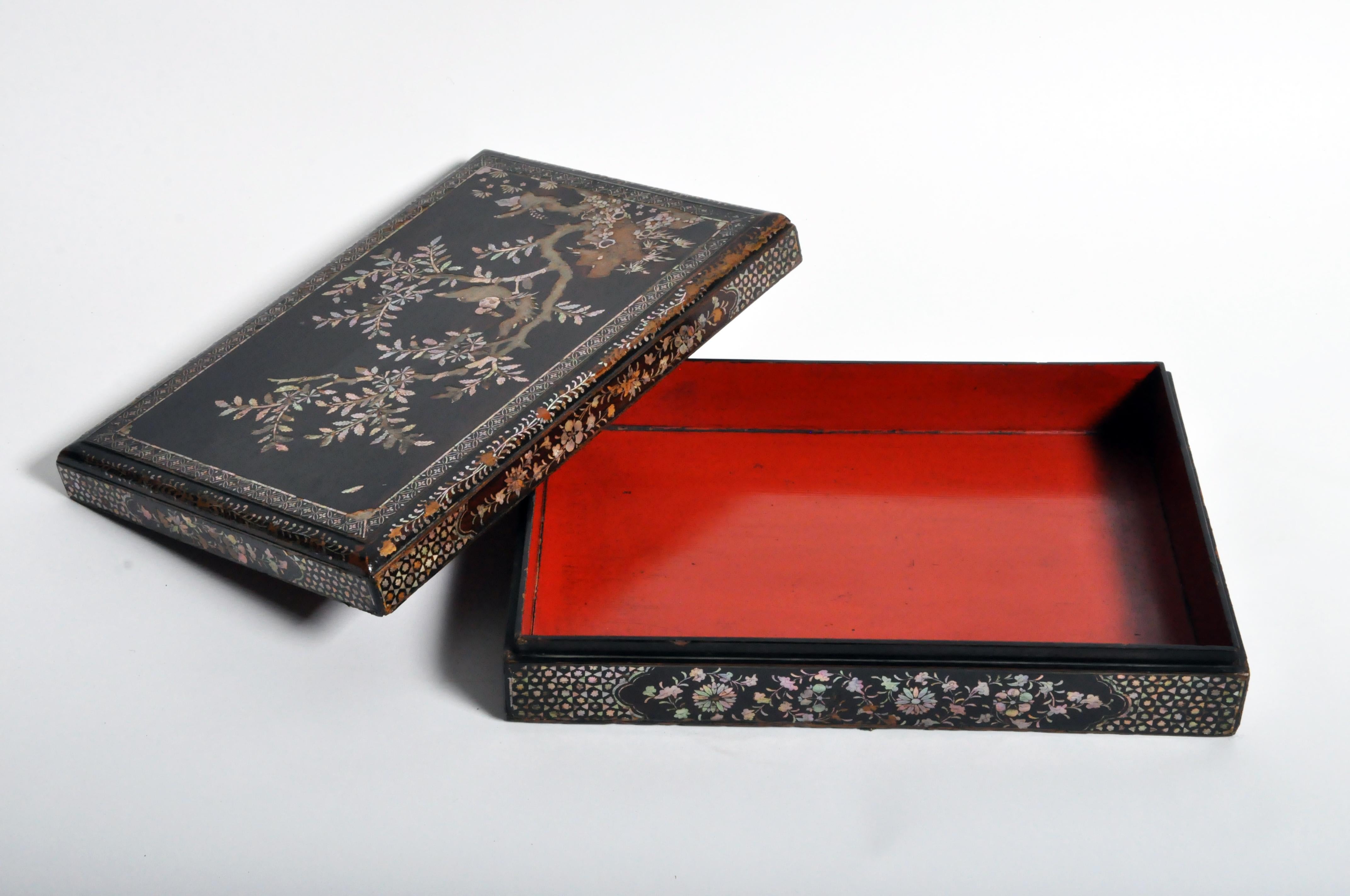 Japanese Lacquerware Box with Mother of Pearl 7