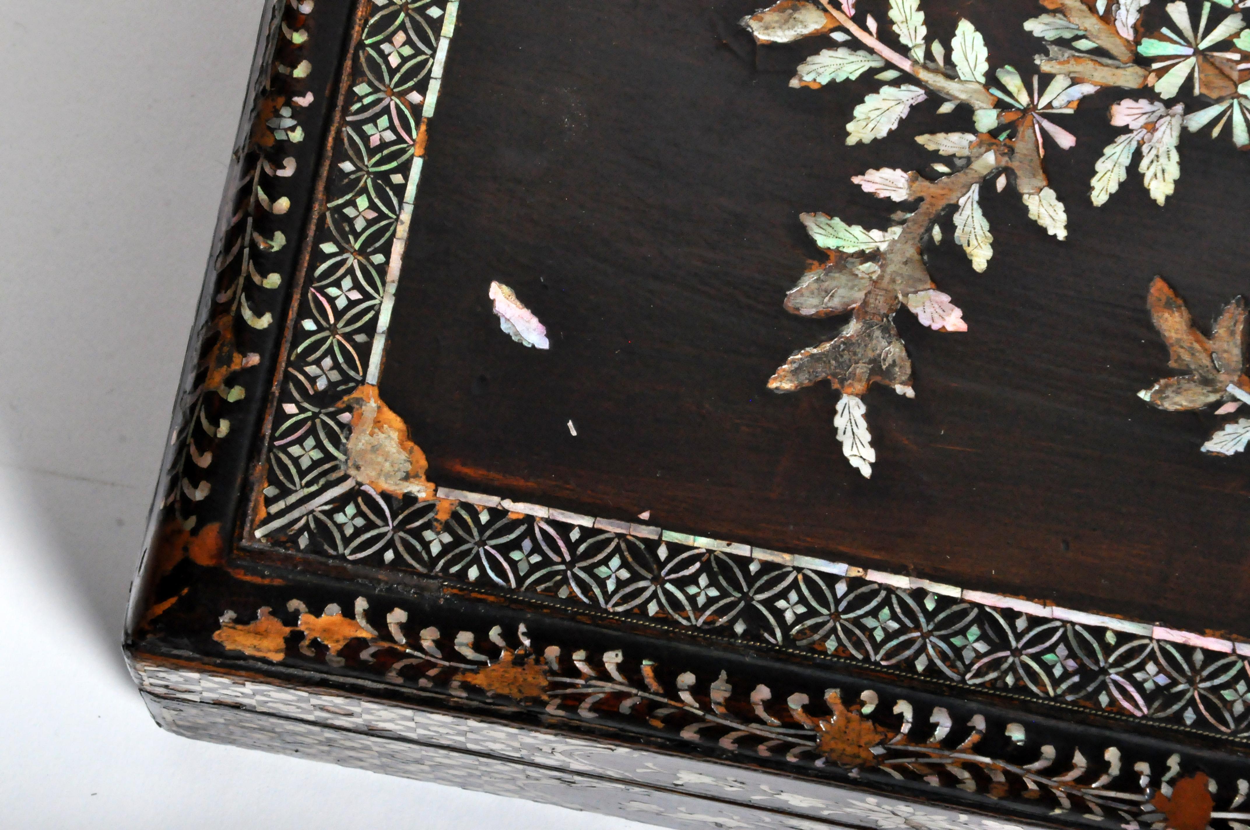 Japanese Lacquerware Box with Mother of Pearl 3