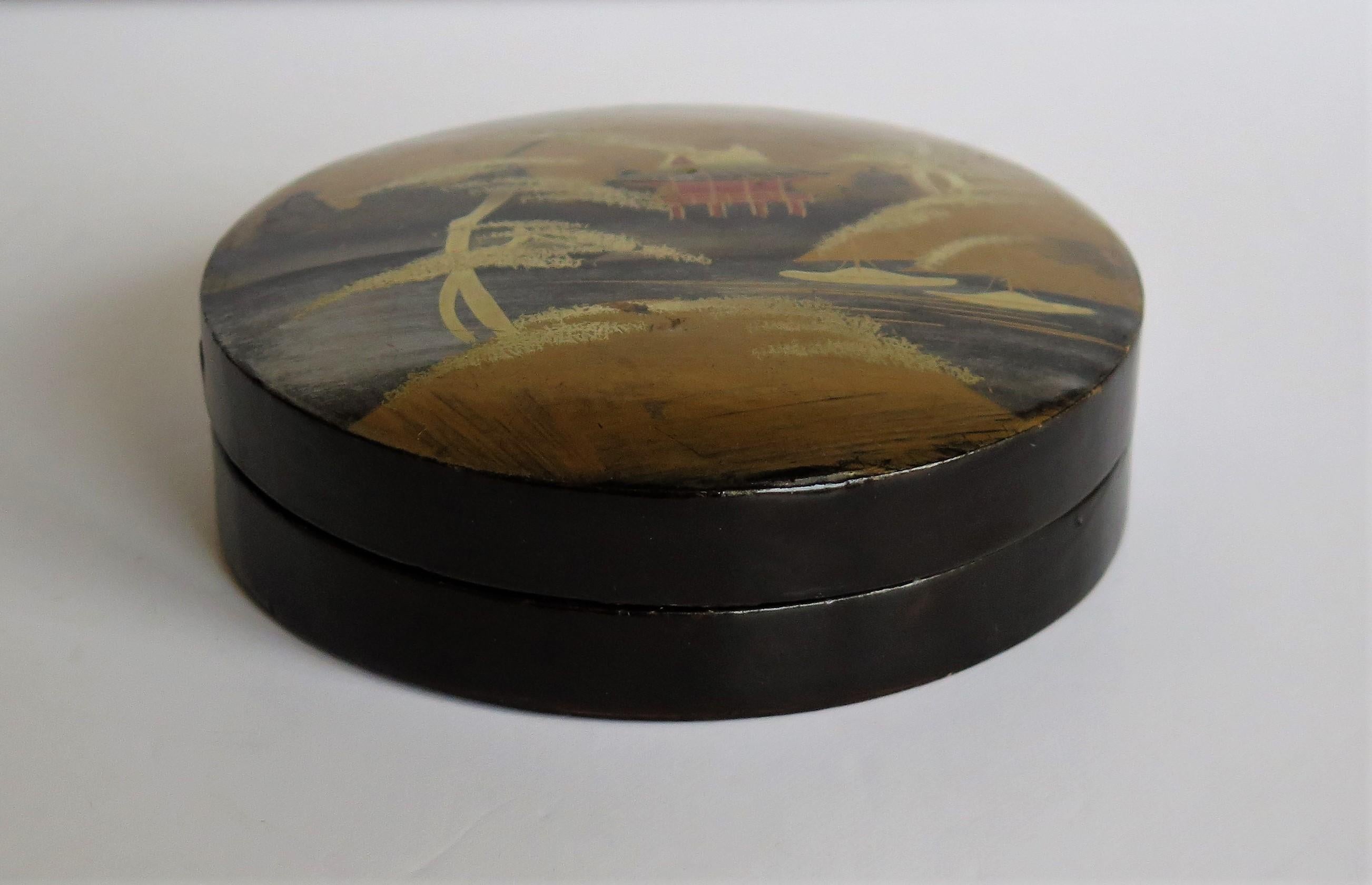 Paper Japanese Laquered Box and Lid Hand Painted Scene, Meiji Period, circa 1900