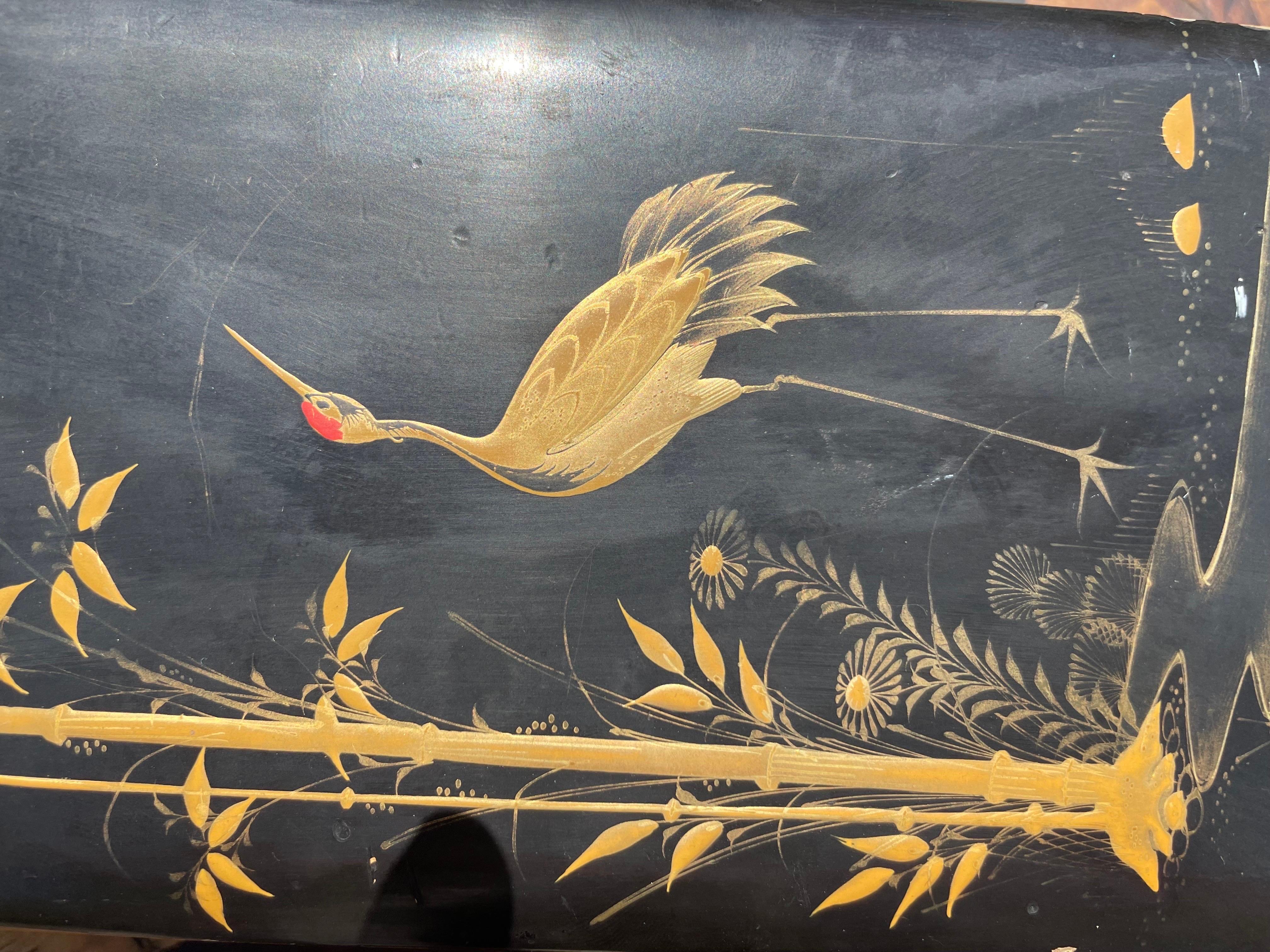 Japanese Laquered Box with Hinged Lid and Lock, Japan, 19th Century, Birds Decor For Sale 3