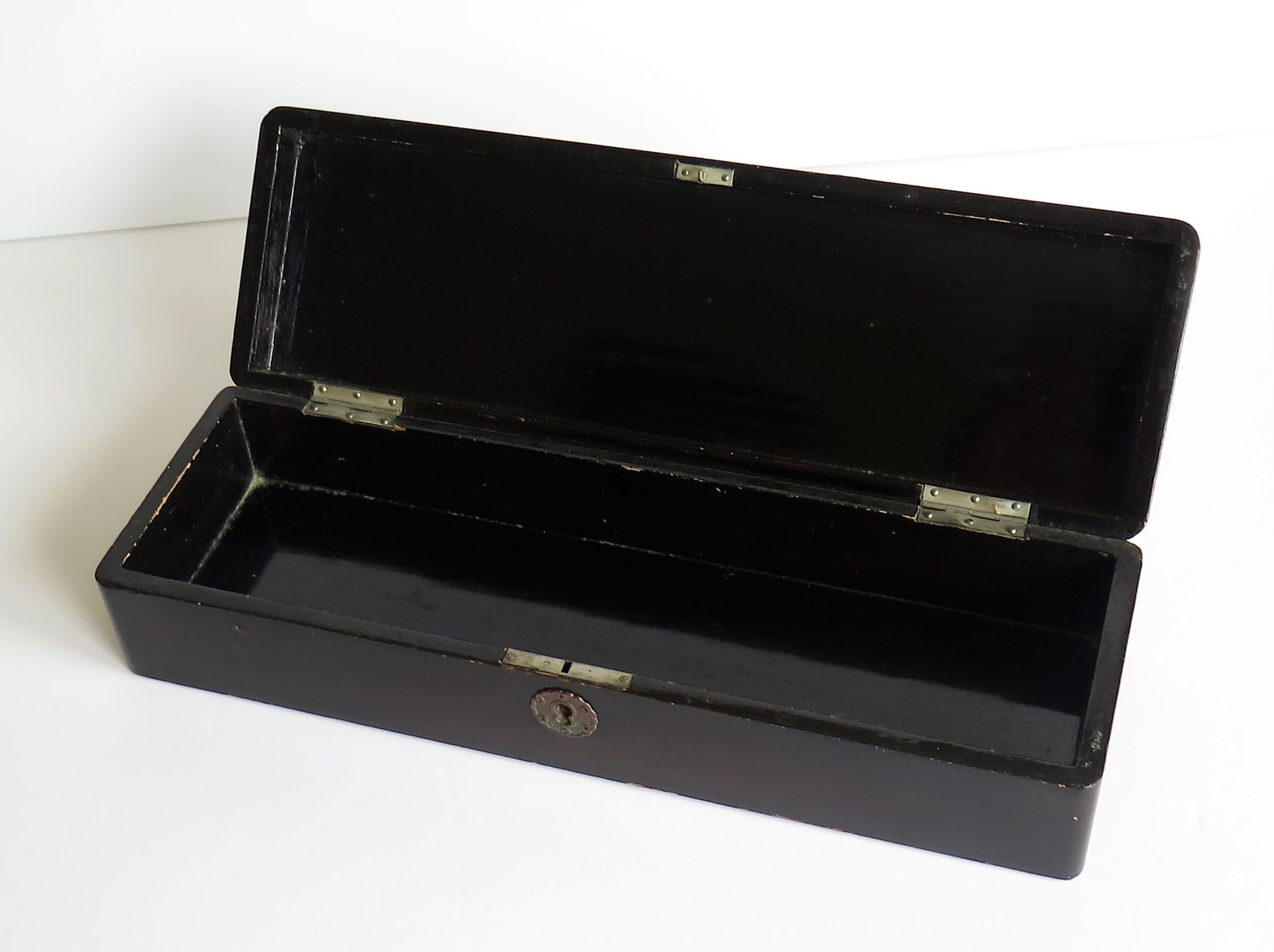 Japanese Laquered Box with Hinged Lid and Lock, Taisho Period Circa 1920 8
