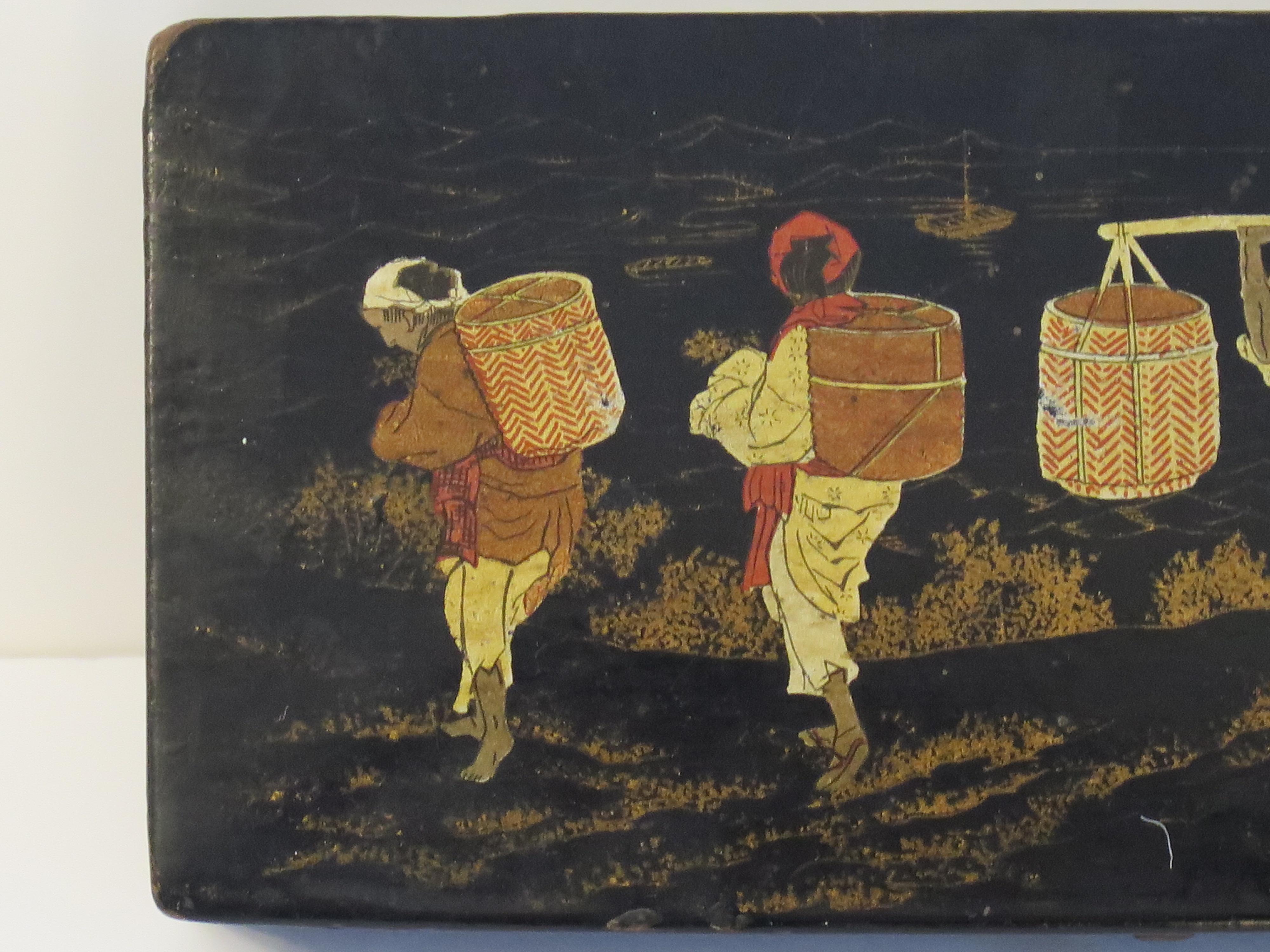 Japanese Laquered Box with Hinged Lid Hand Painted, 19th Century Meiji Period 2