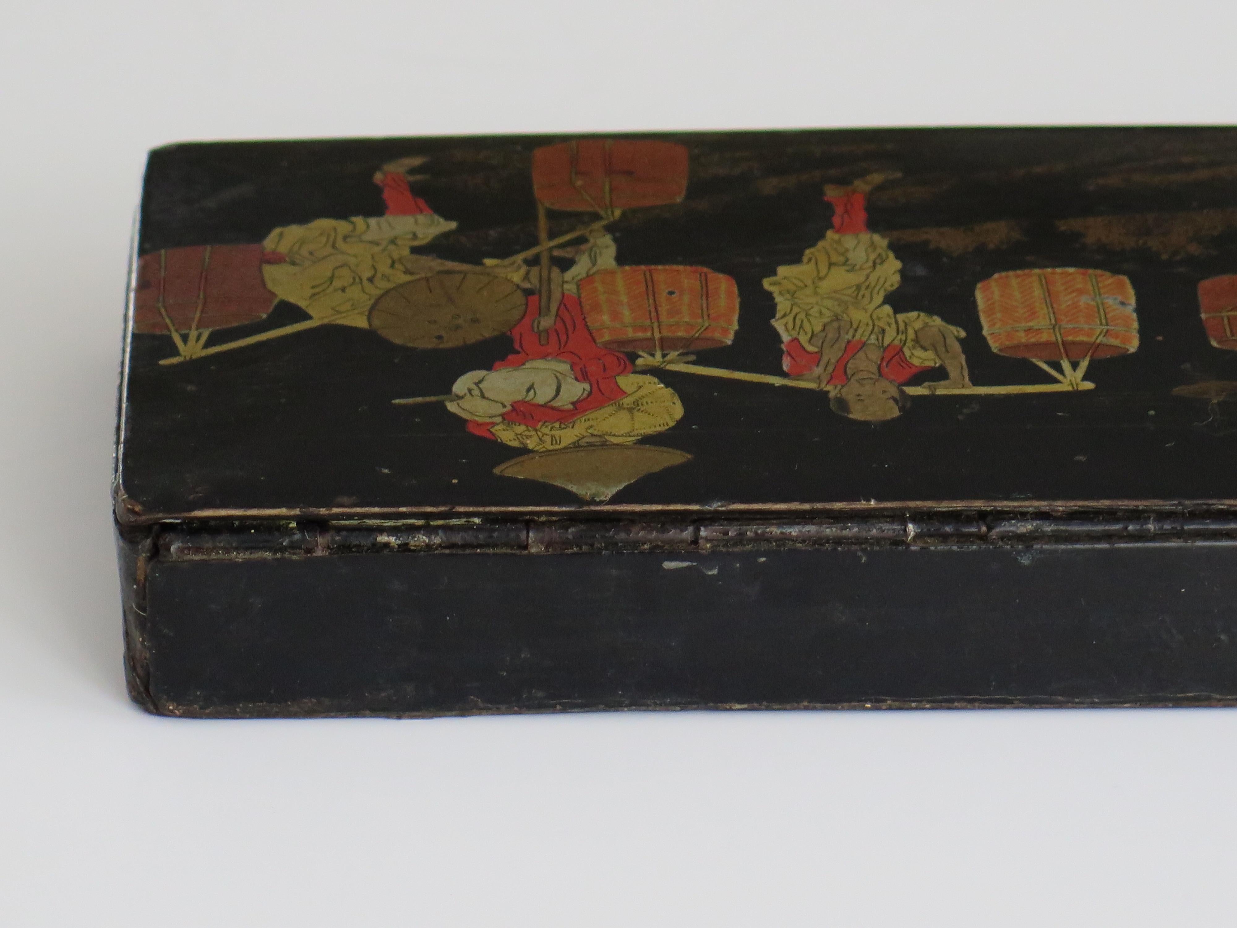 Japanese Laquered Box with Hinged Lid Hand Painted, 19th Century Meiji Period 6
