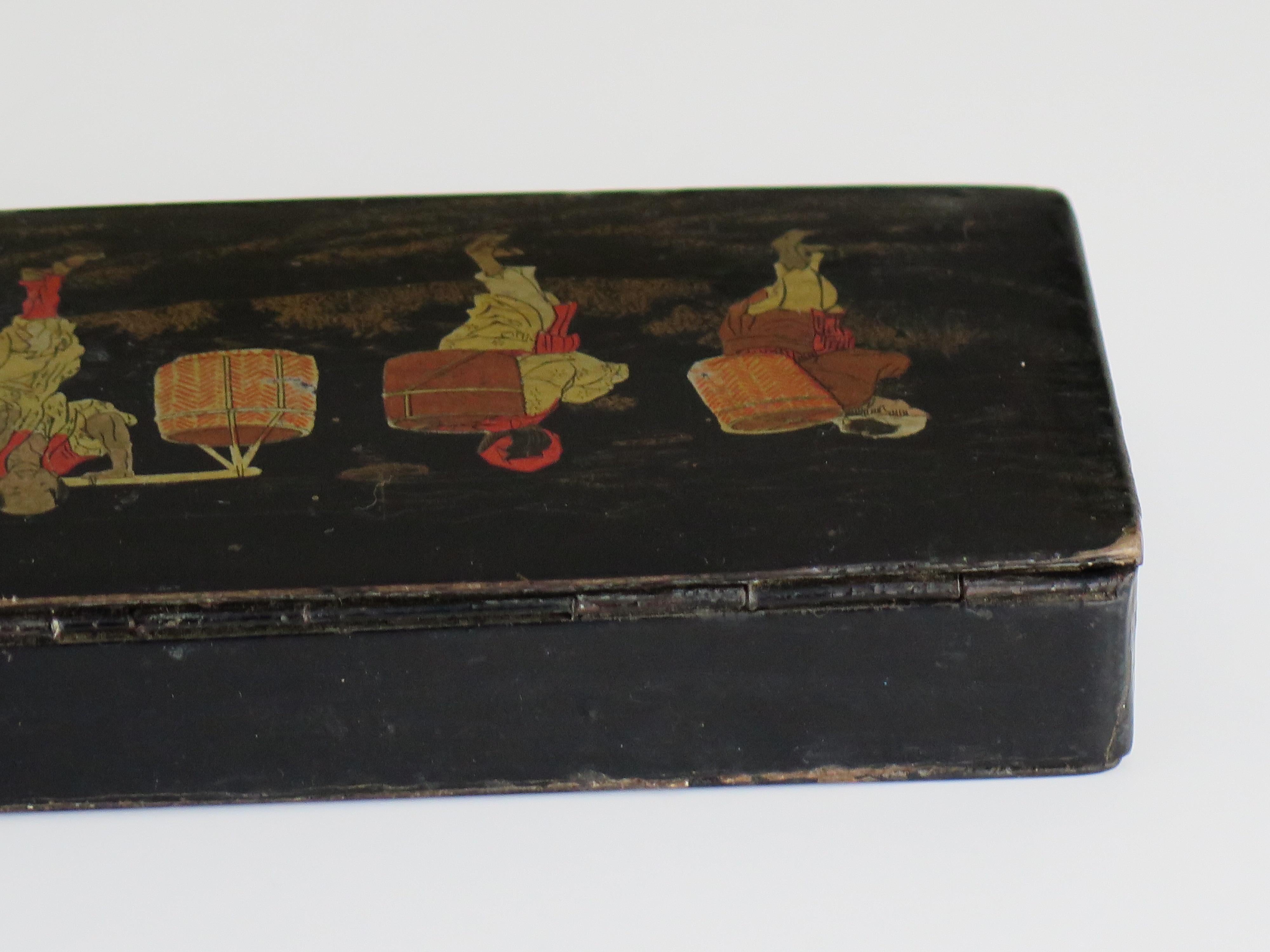 Japanese Laquered Box with Hinged Lid Hand Painted, 19th Century Meiji Period 8