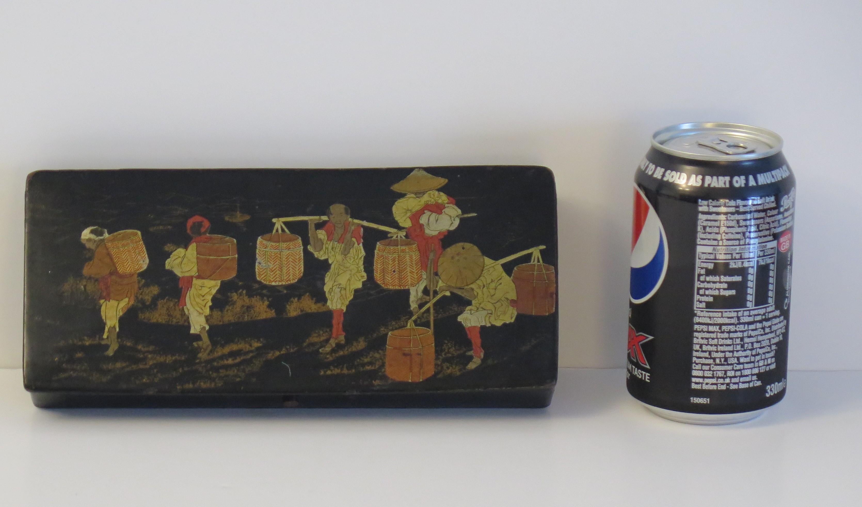 Japanese Laquered Box with Hinged Lid Hand Painted, 19th Century Meiji Period 14