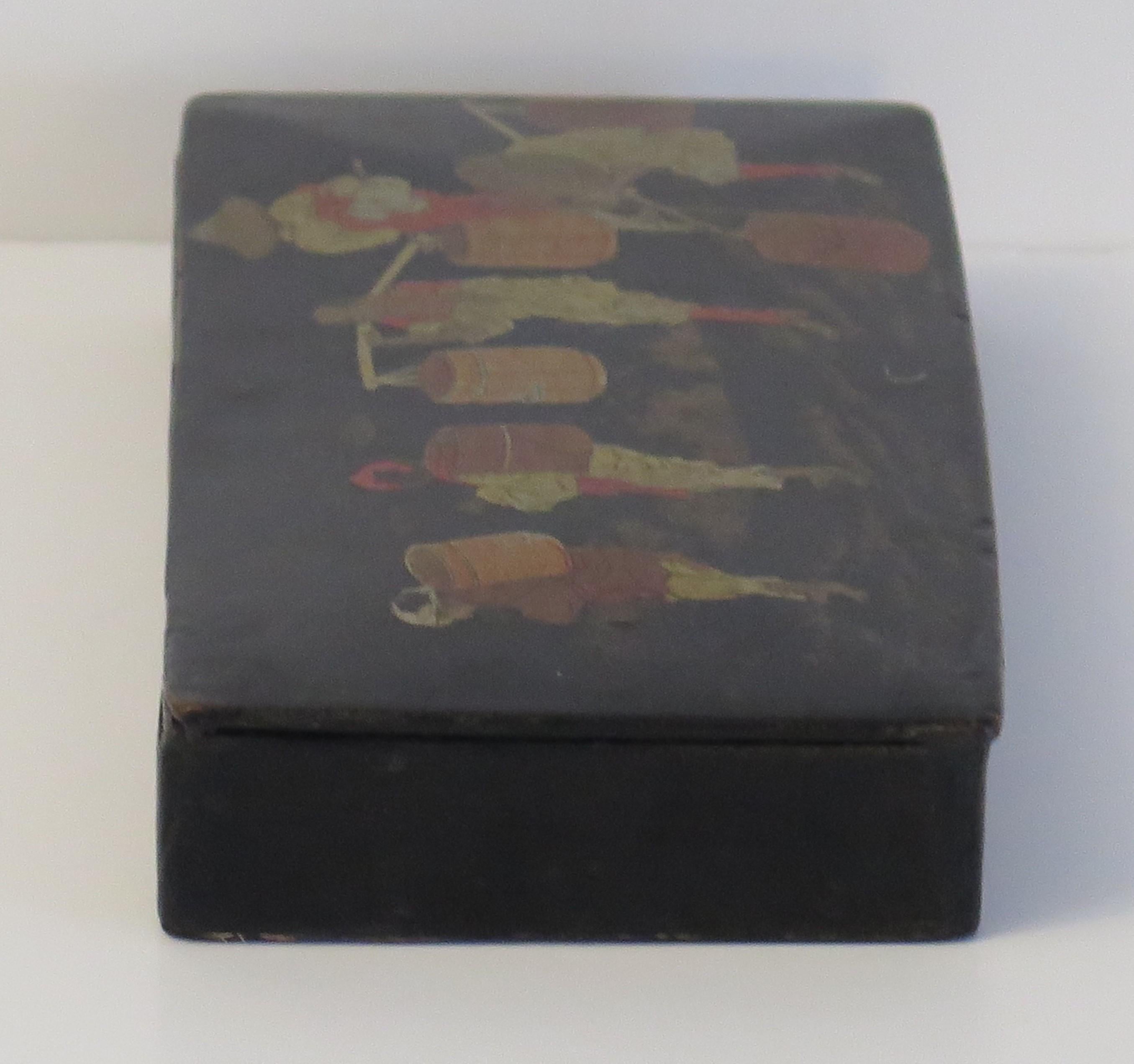 Lacquered Japanese Laquered Box with Hinged Lid Hand Painted, 19th Century Meiji Period