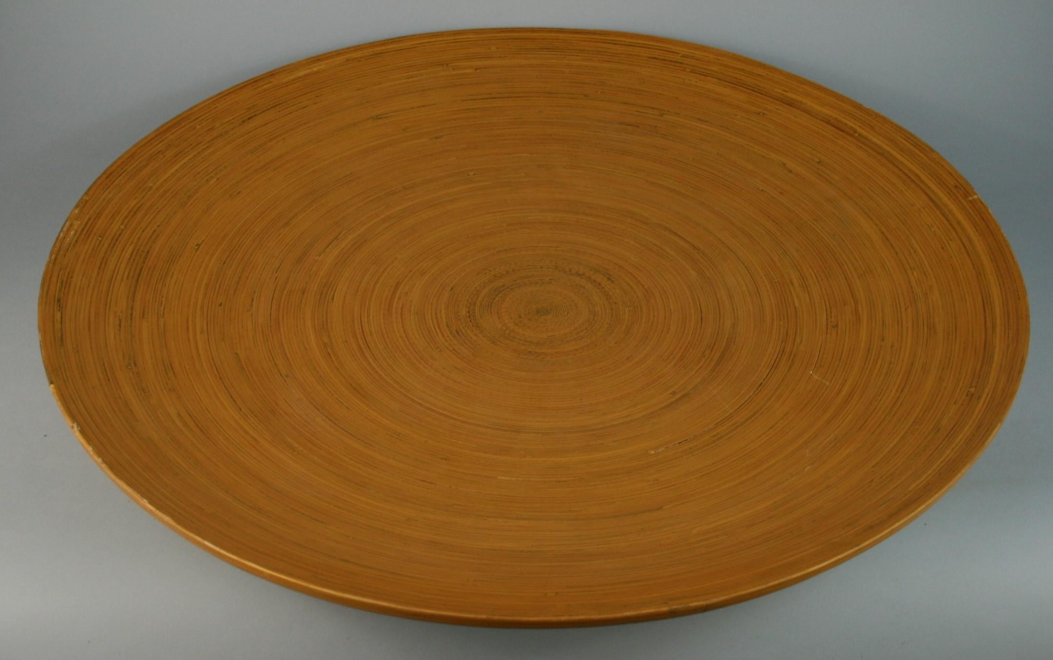 3-625 Japanese bamboo large platter on pedestal base.
This platter can be hung on wall as wall sculpture/decoration.