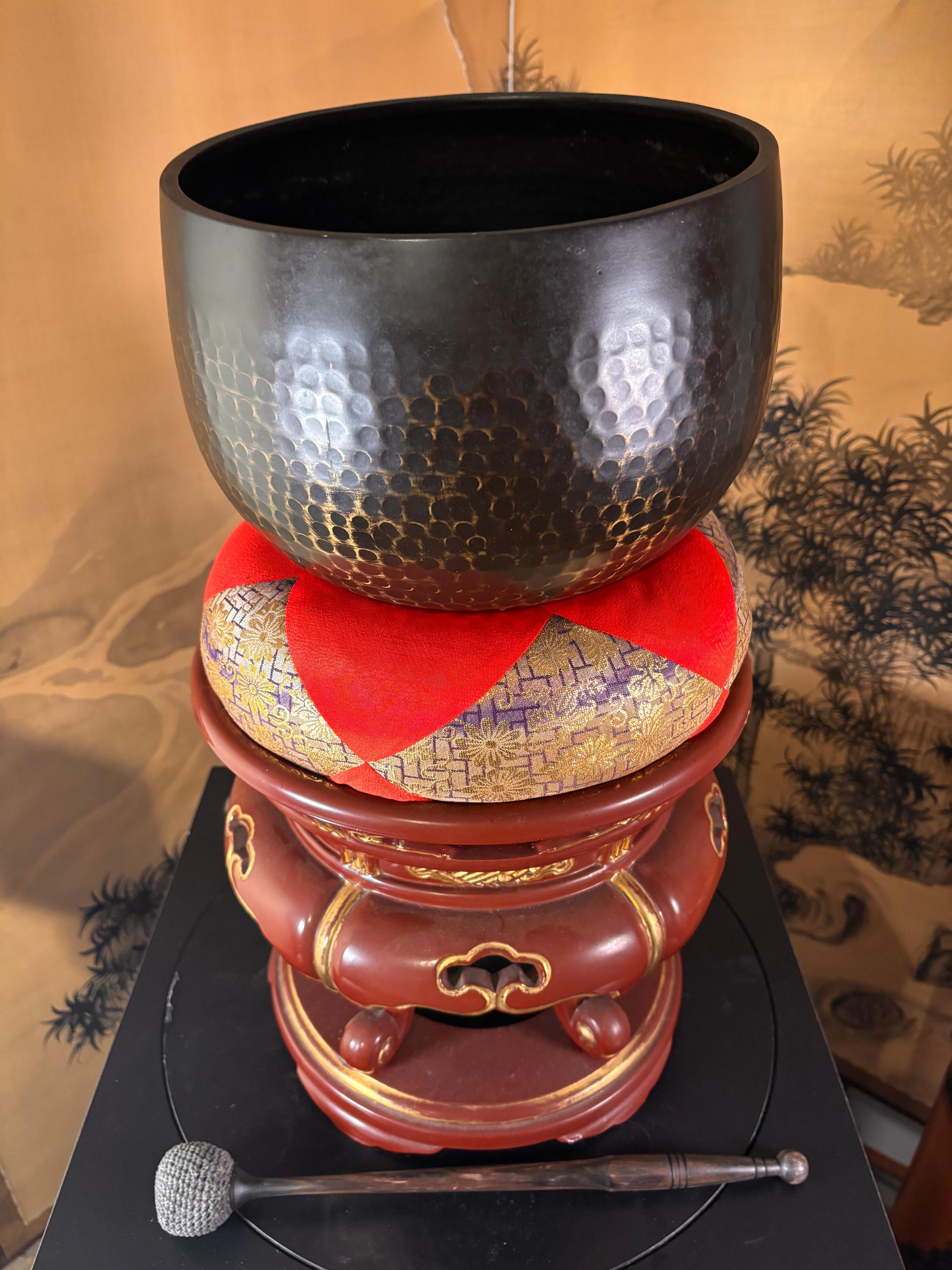 Showa Giapponese grande  Ciotola da meditazione tempio di bronzo Rin completa e risonante in vendita