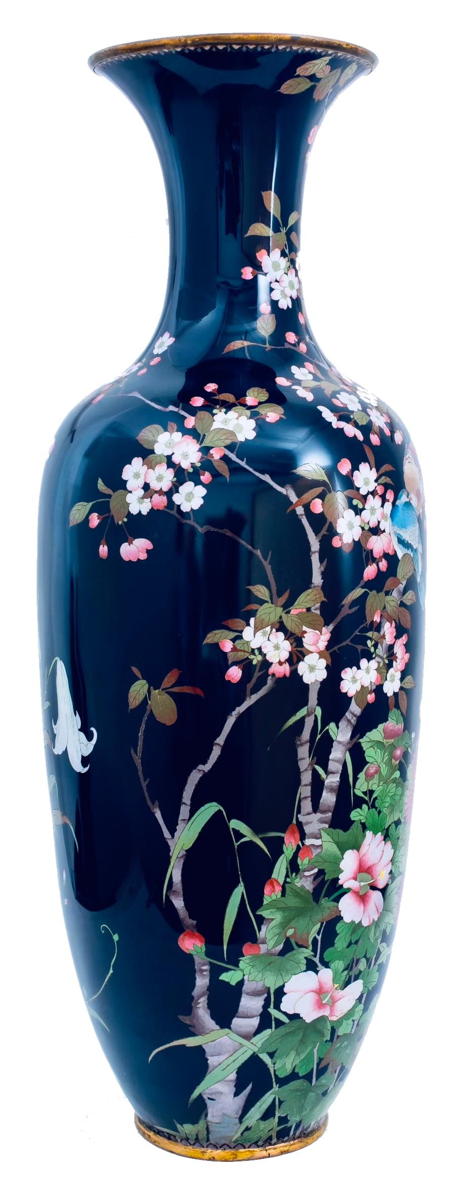 Inizio XX secolo Grande vaso cloisonné giapponese, ca. 1900/1910 in vendita