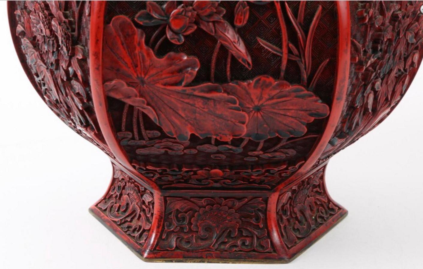 Cinese Vaso cinese in lacca di cinabro, 1910 ca. in vendita