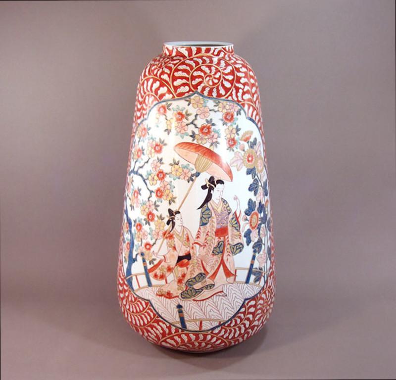 Meiji Japanese Contemporary Gold Red Blue Porcelain Vase by Master Artist, 2 For Sale