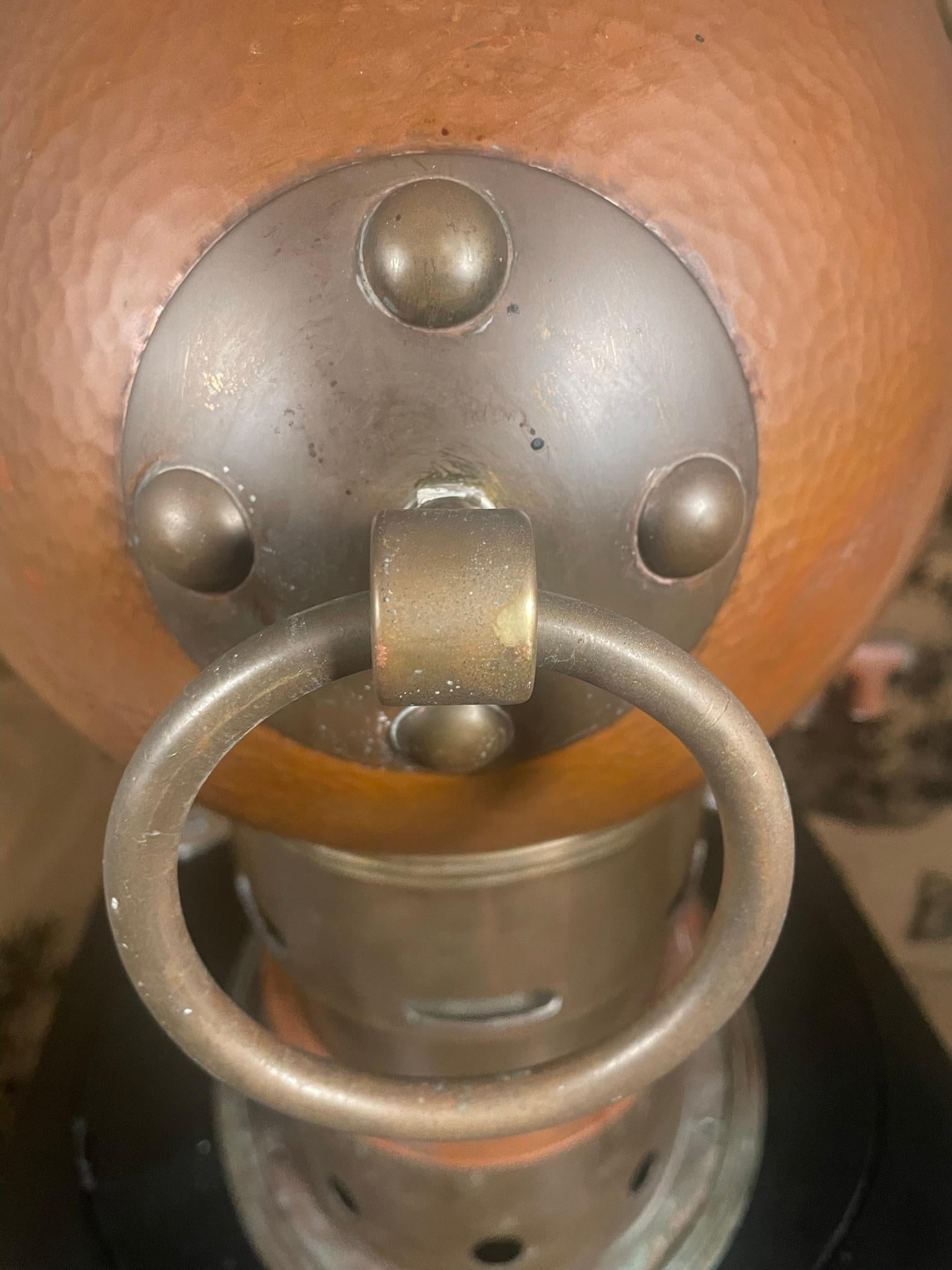 Raro Art Decó japonés  Vasija de Sake de Bronce Martillado a Mano en venta 3