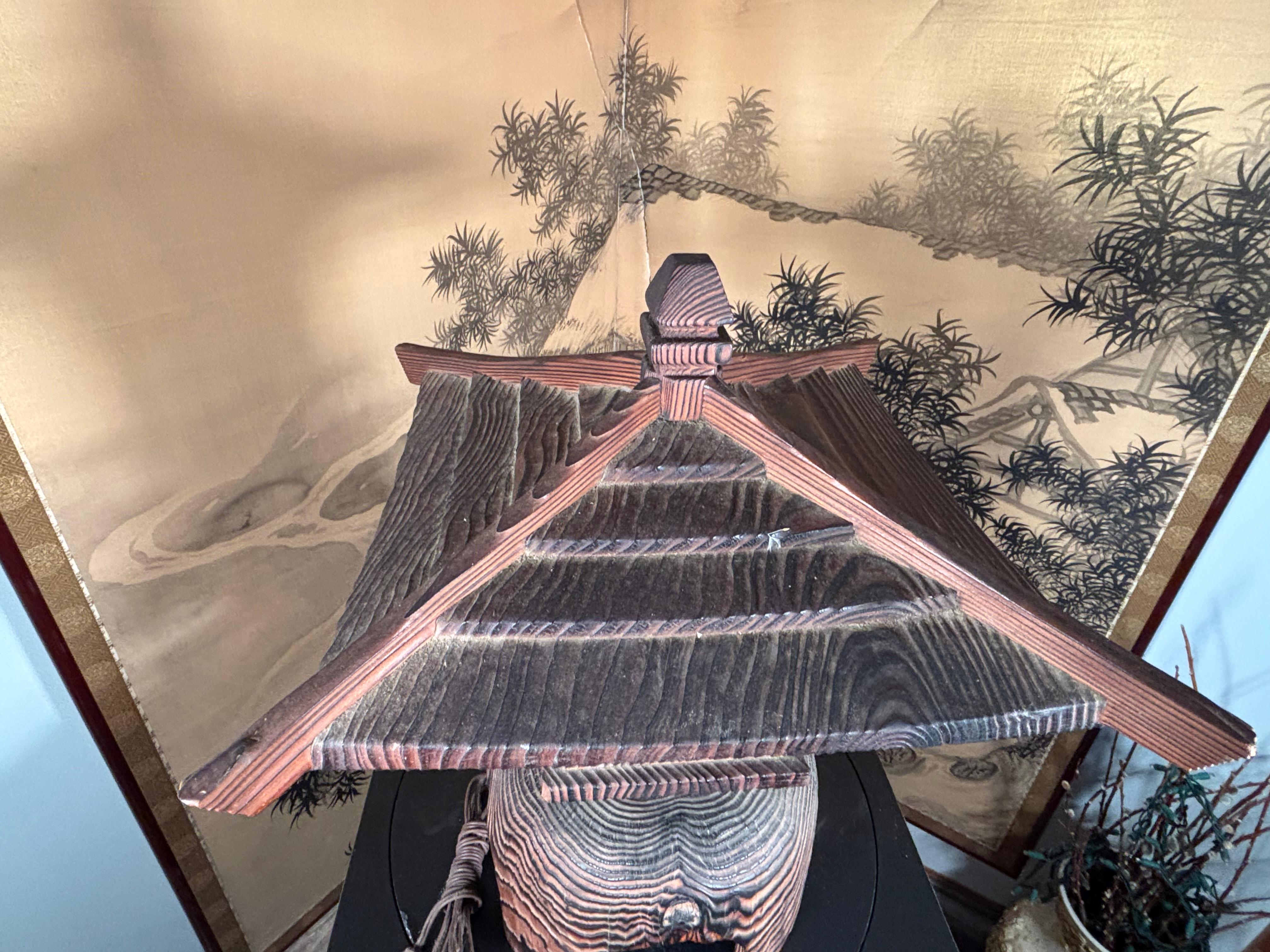 Japanese Large Hand Carved Electrified Light with Fine Details And Serene Glow For Sale 3