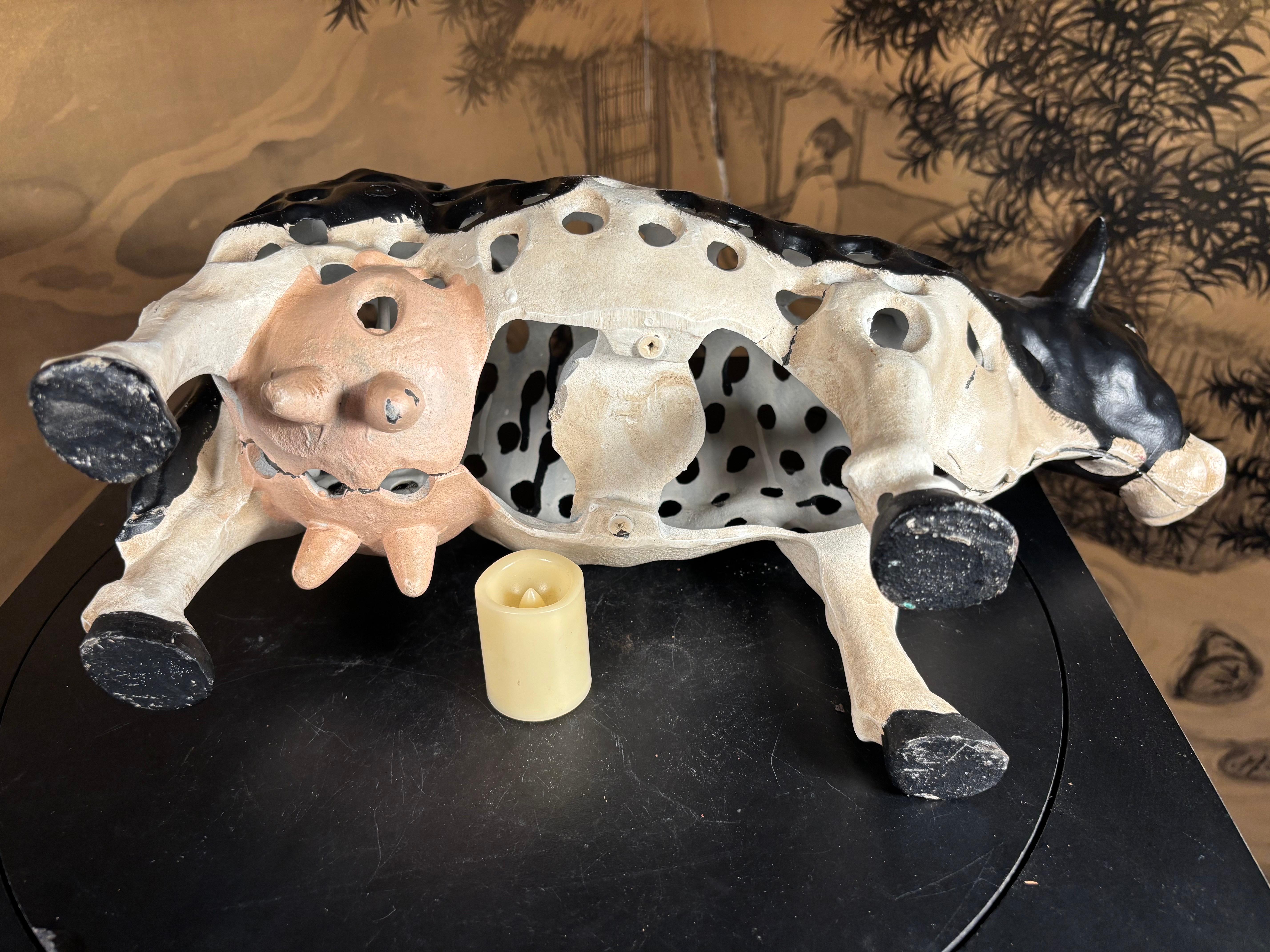 Grande lanterne de vache Holstein japonaise coulée à la main, rare trouvaille en vente 3