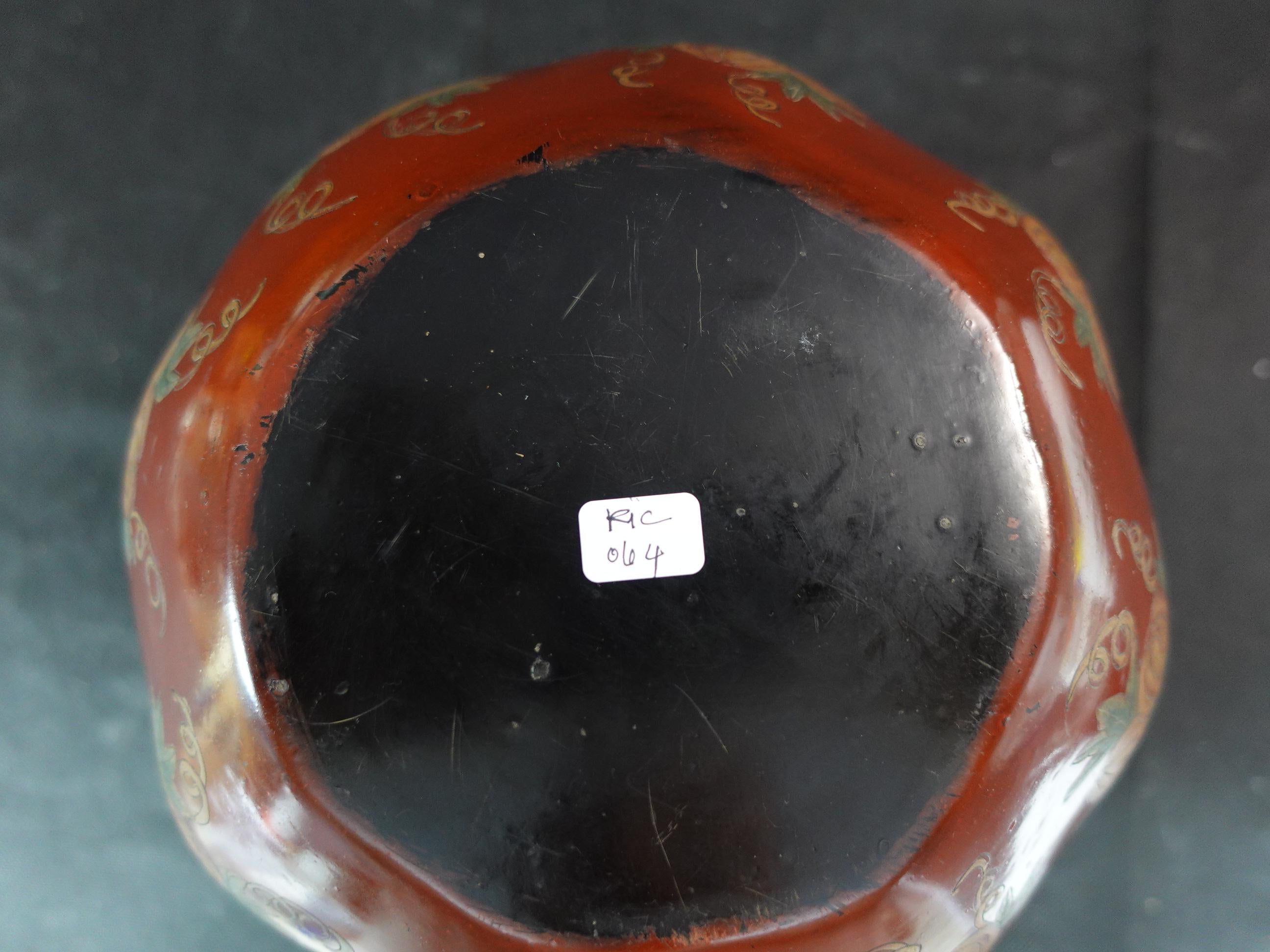 Japanese Large Lacquer Box with Cover in Pumpkin Shape, Ric064 6